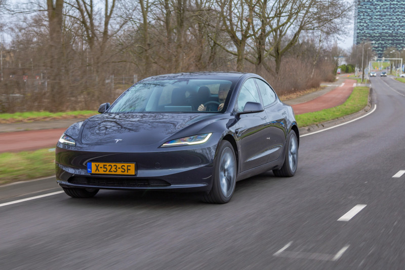 Tesla Model 3 TEST: de geluksmomentjes zijn telkens van korte duur