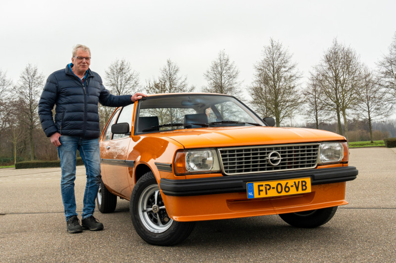 Wessel over zijn Opel Ascona B (1980): "Oorspronkelijk was hij roestbruin metallic, maar dat vond ik zo'n ouwelullenkleur"