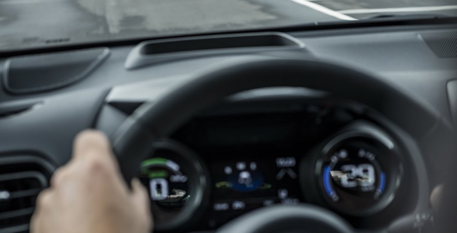 Test Toyota Yaris: Hybrid is niet meer alleen voor grijze duiven