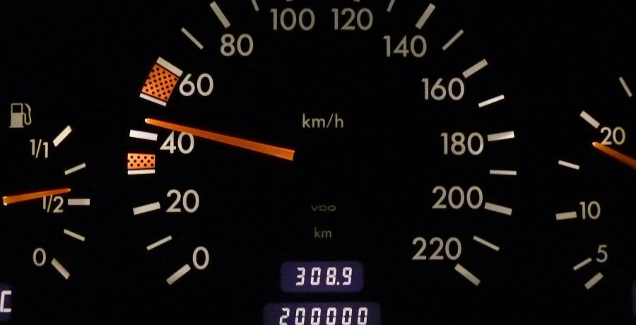 Ik zoek een tweedehands auto. Wanneer is de kilometerstand