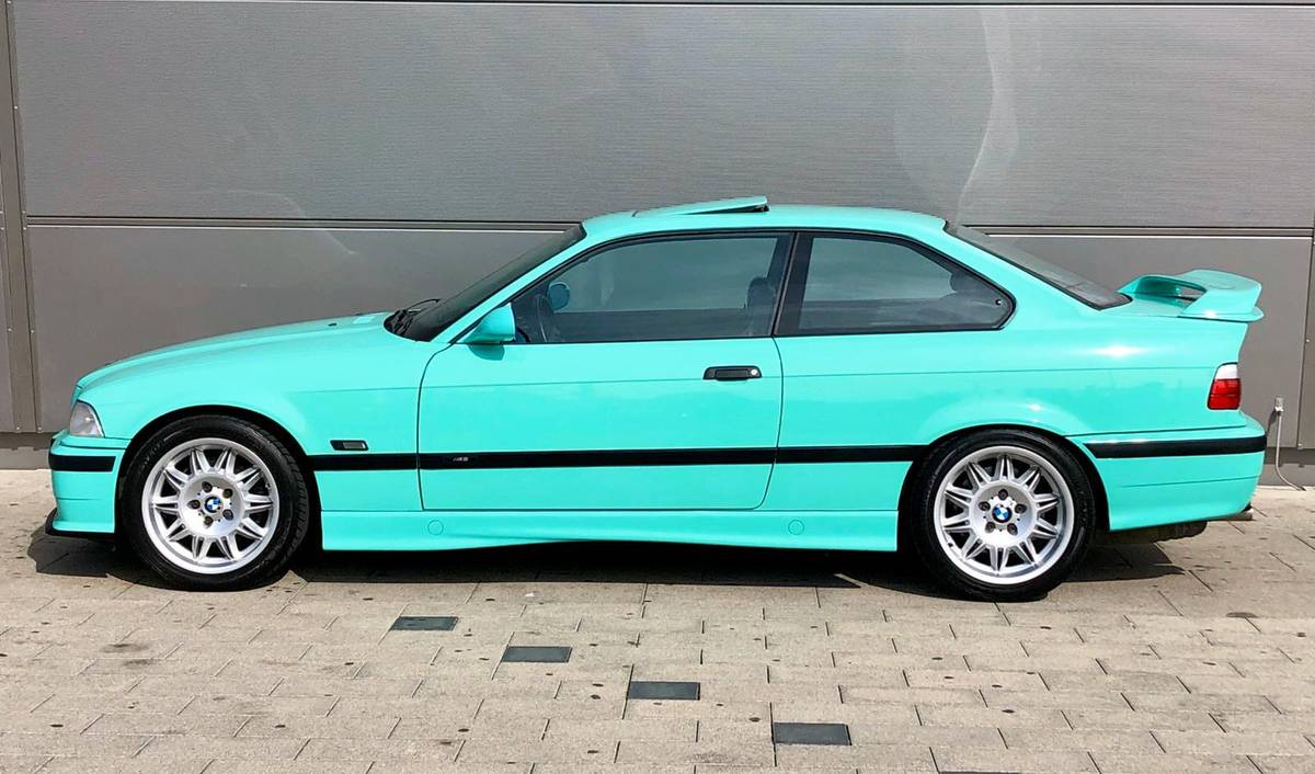 Deze mintgroene BMW M3 E36 vleurt je regenachtige morgen op