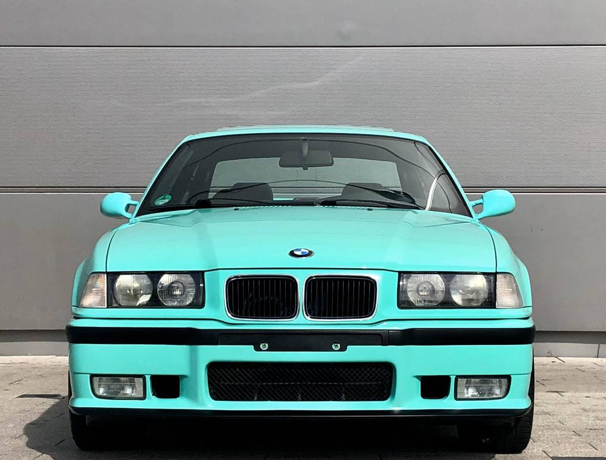 Deze mintgroene BMW M3 E36 vleurt je regenachtige morgen op