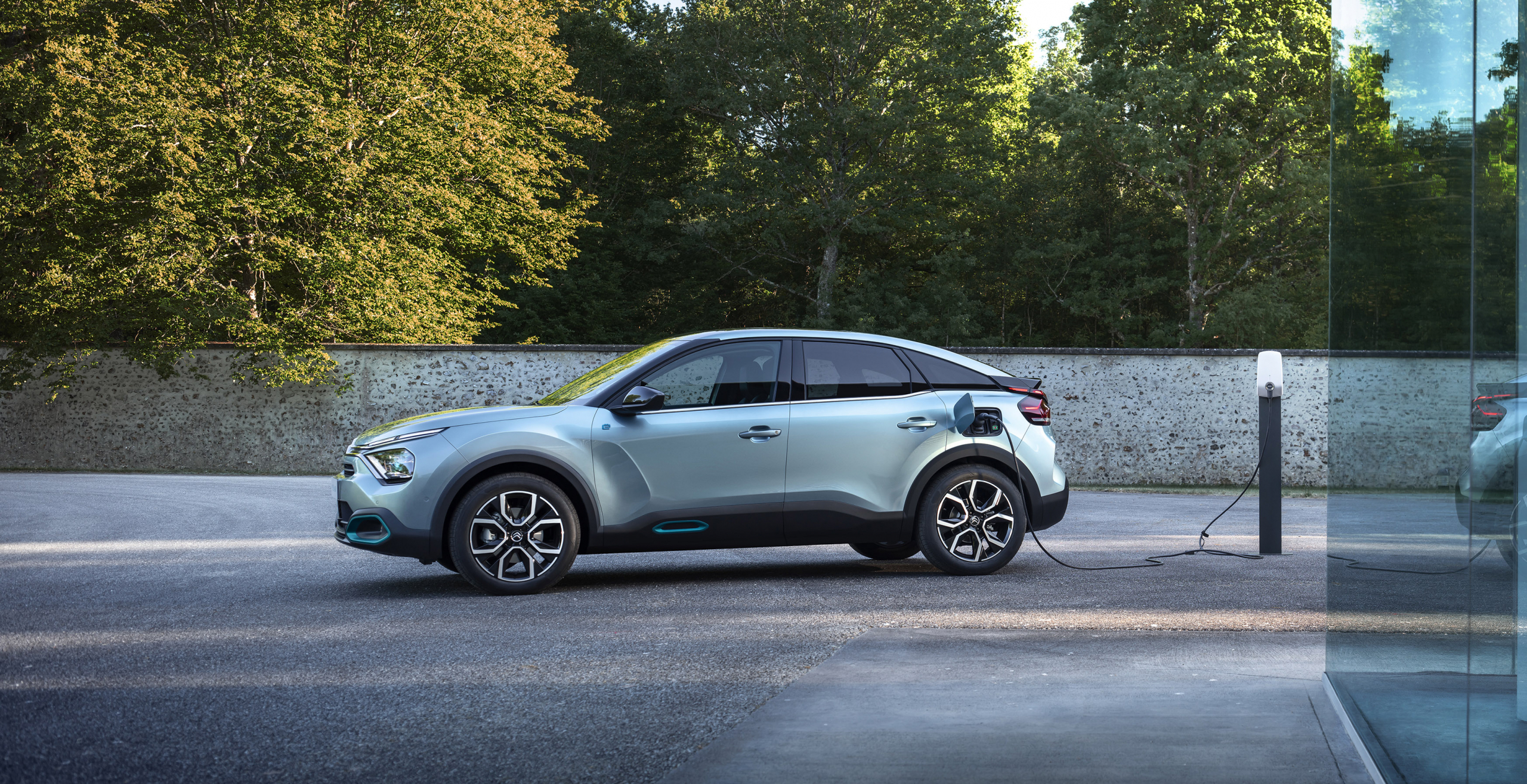 Duitse subsidie elektrische auto's stopgezet: deze merken compenseren hun EV-klanten