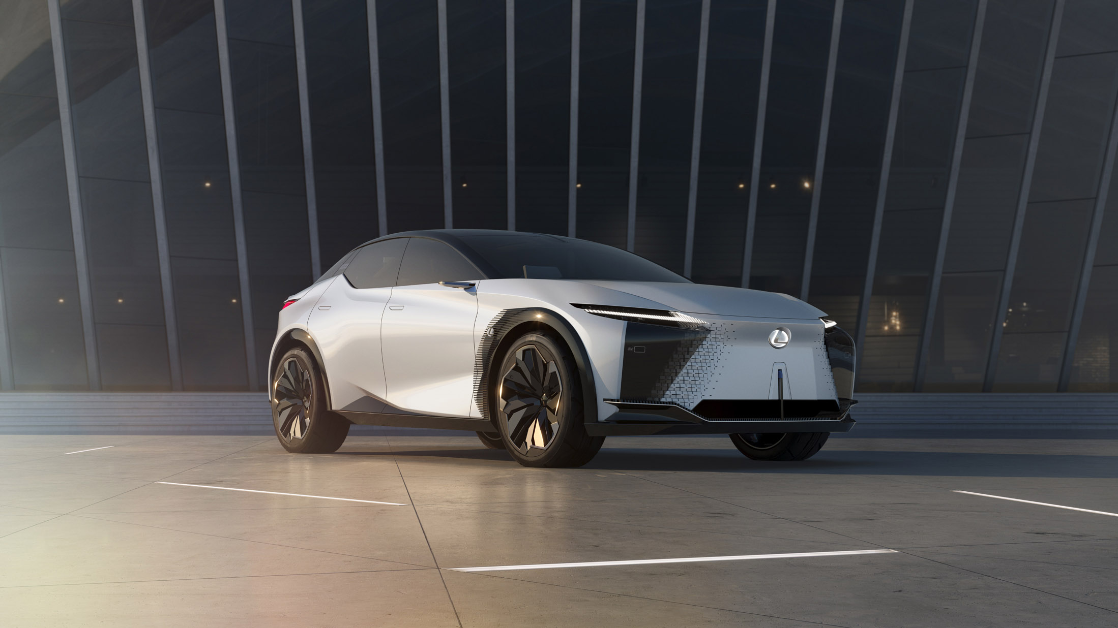 Elektrische Lexus LF-Z Electrified heeft geen predatormuil meer