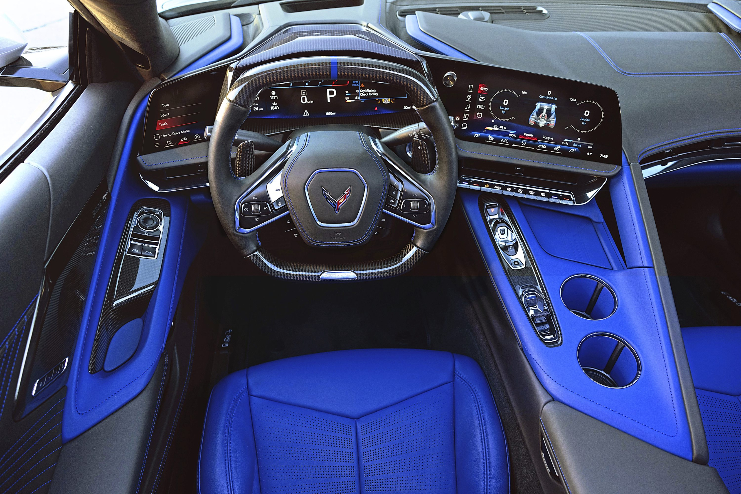 TEST: spotgoedkope Amerikaan daagt Europese hypercars uit