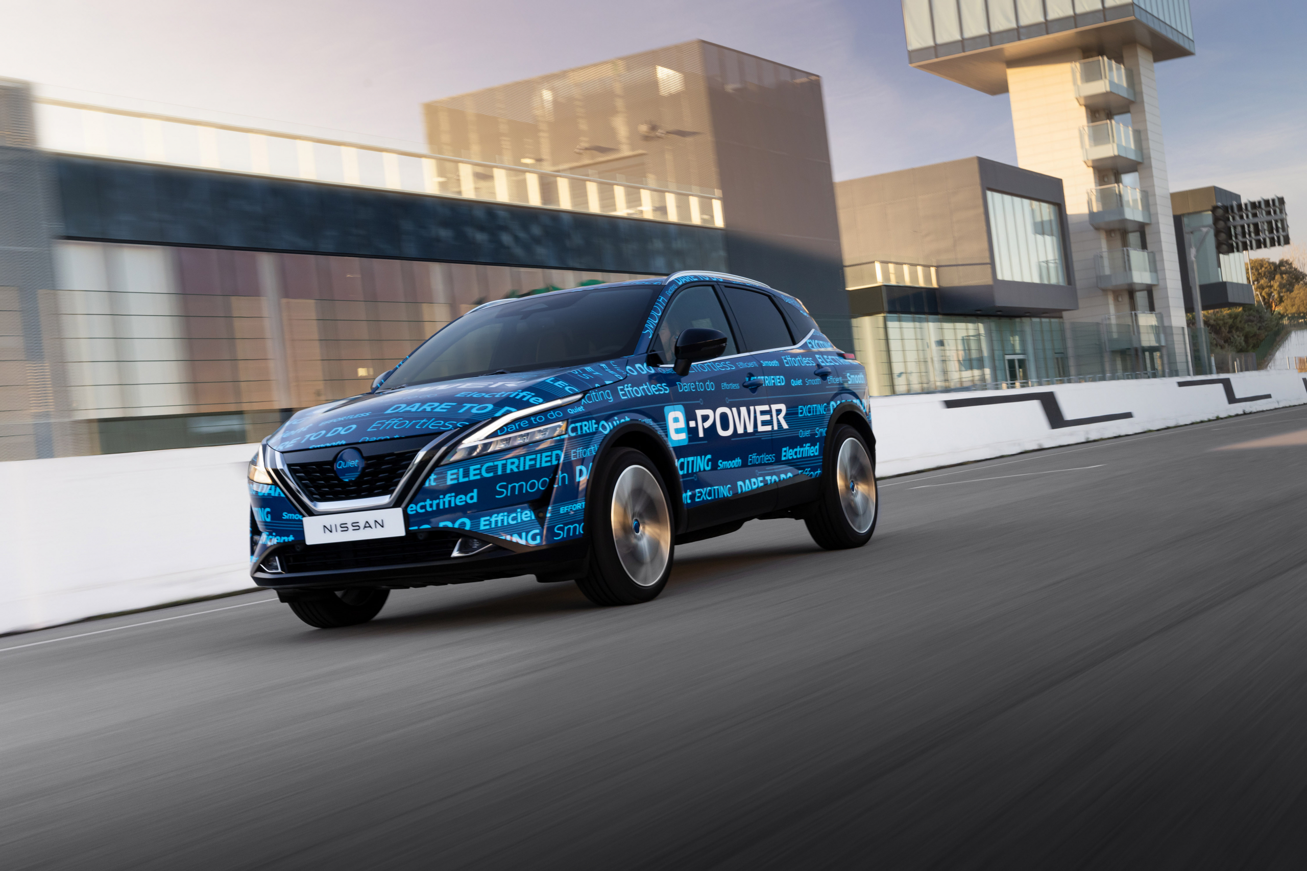 Waarom je met de elektrische Nissan Qashqai E-Power gewoon benzine moet tanken