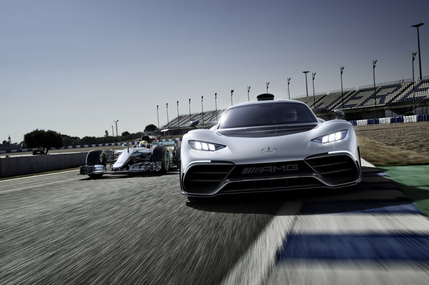 Mercedes-AMG One met Formule 1-techniek is een gebed zonder end
