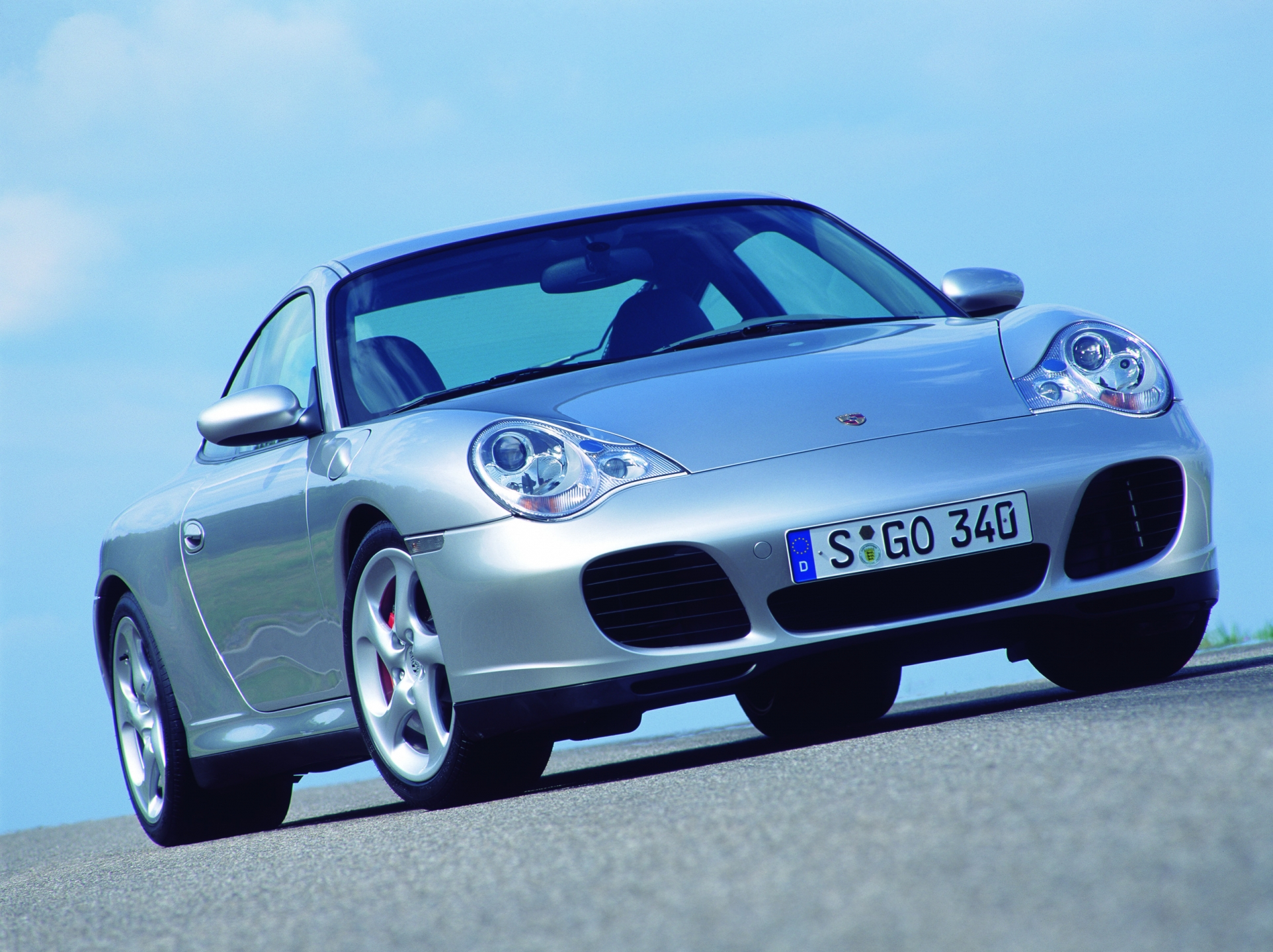 Elektrische Porsche Taycan nu al succesvoller dan beste Volkswagen ooit in 15 jaar