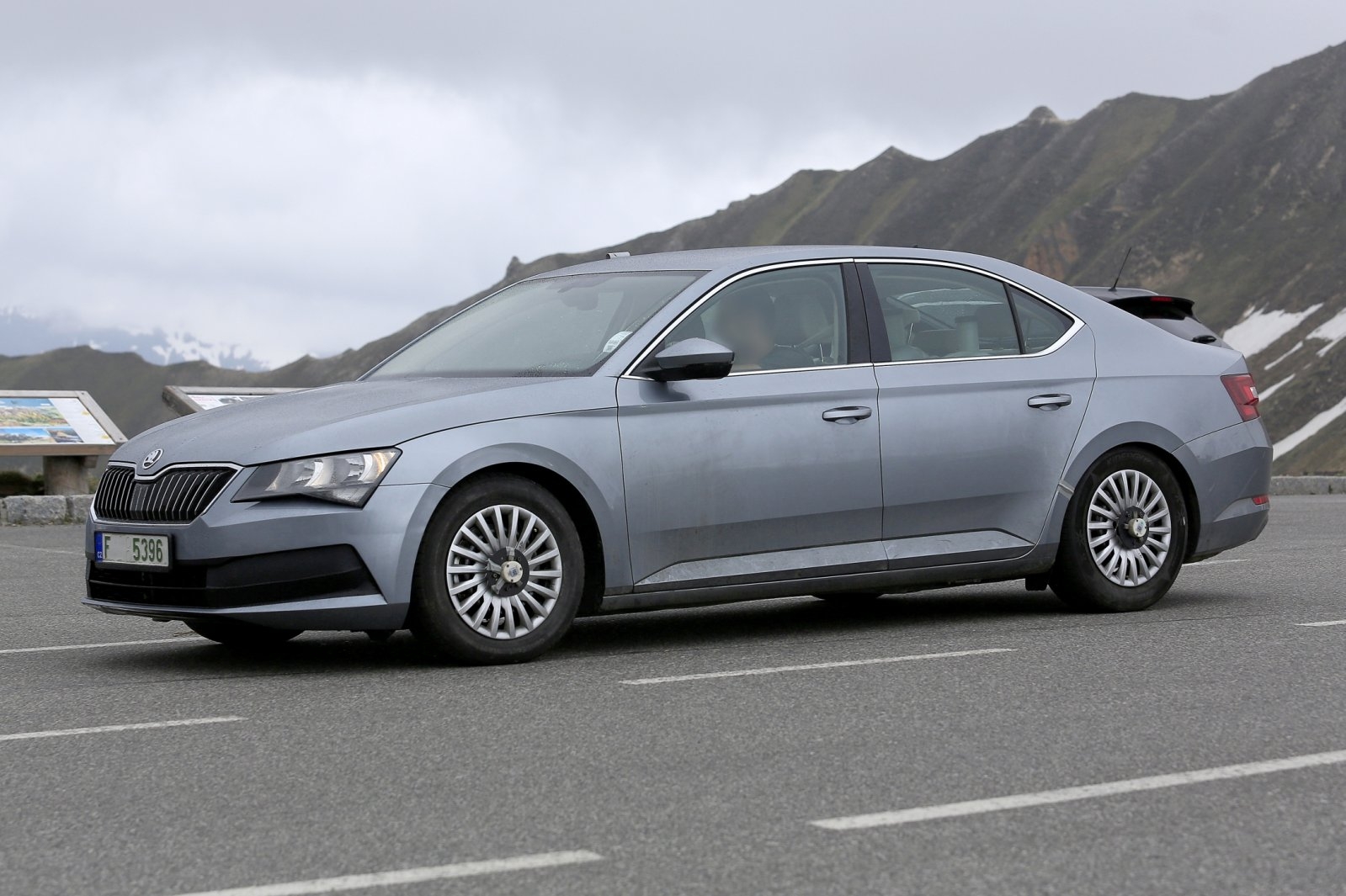 Skoda Super PHEV