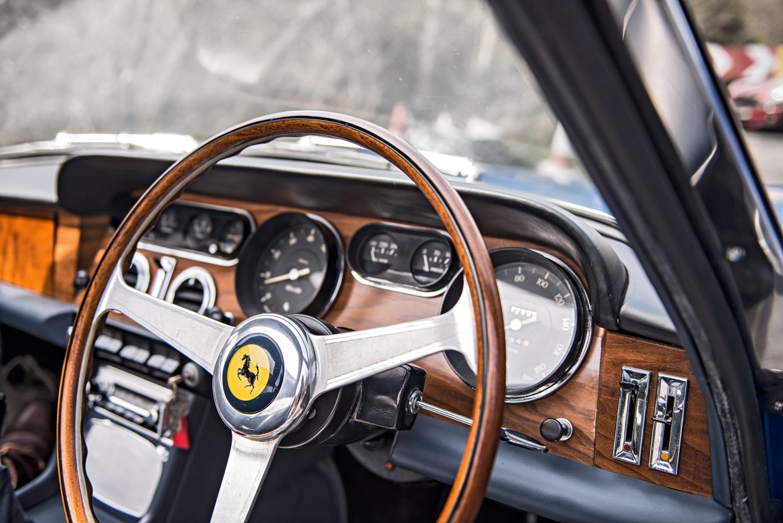 Bed-in For Peace: Rijden met de Ferrari 330 GT van John Lennon