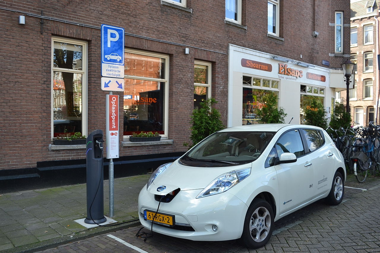 Zo wil Nissan zijn achterstand op de elektrische auto goedmaken