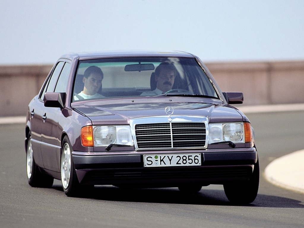 Column: Mercedes W124? Huh? Hij heet toch E-klasse?