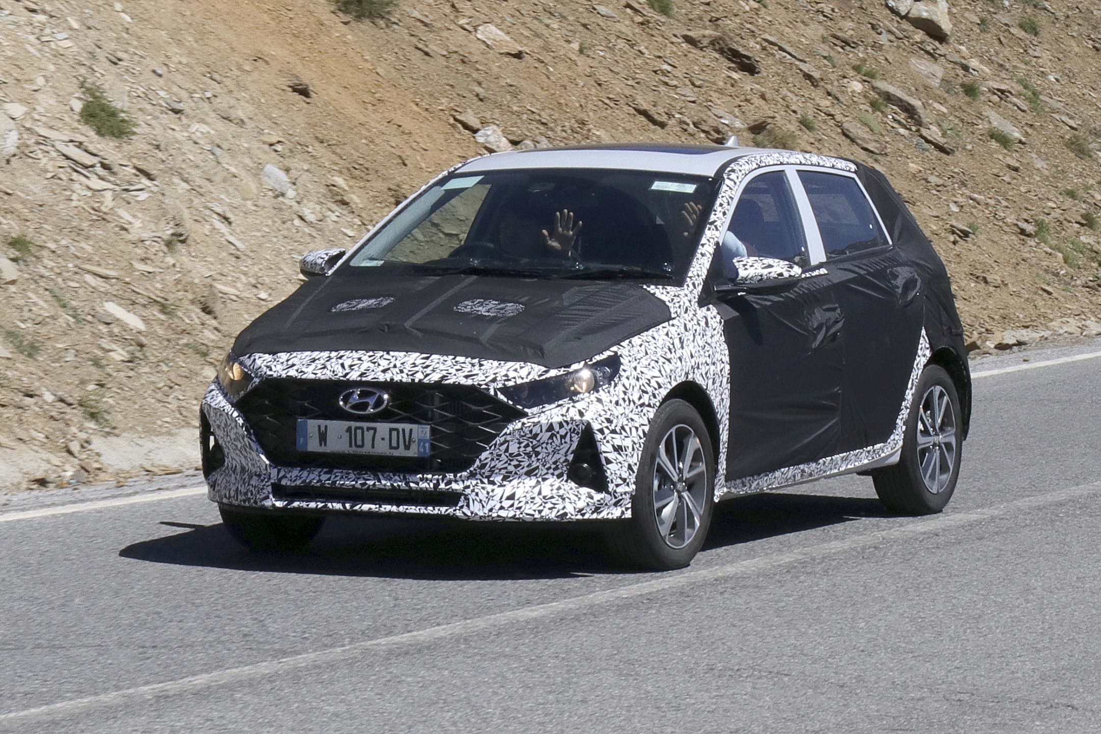 Nieuwe Hyundai i20 dik aangekleed in de Spaanse zon