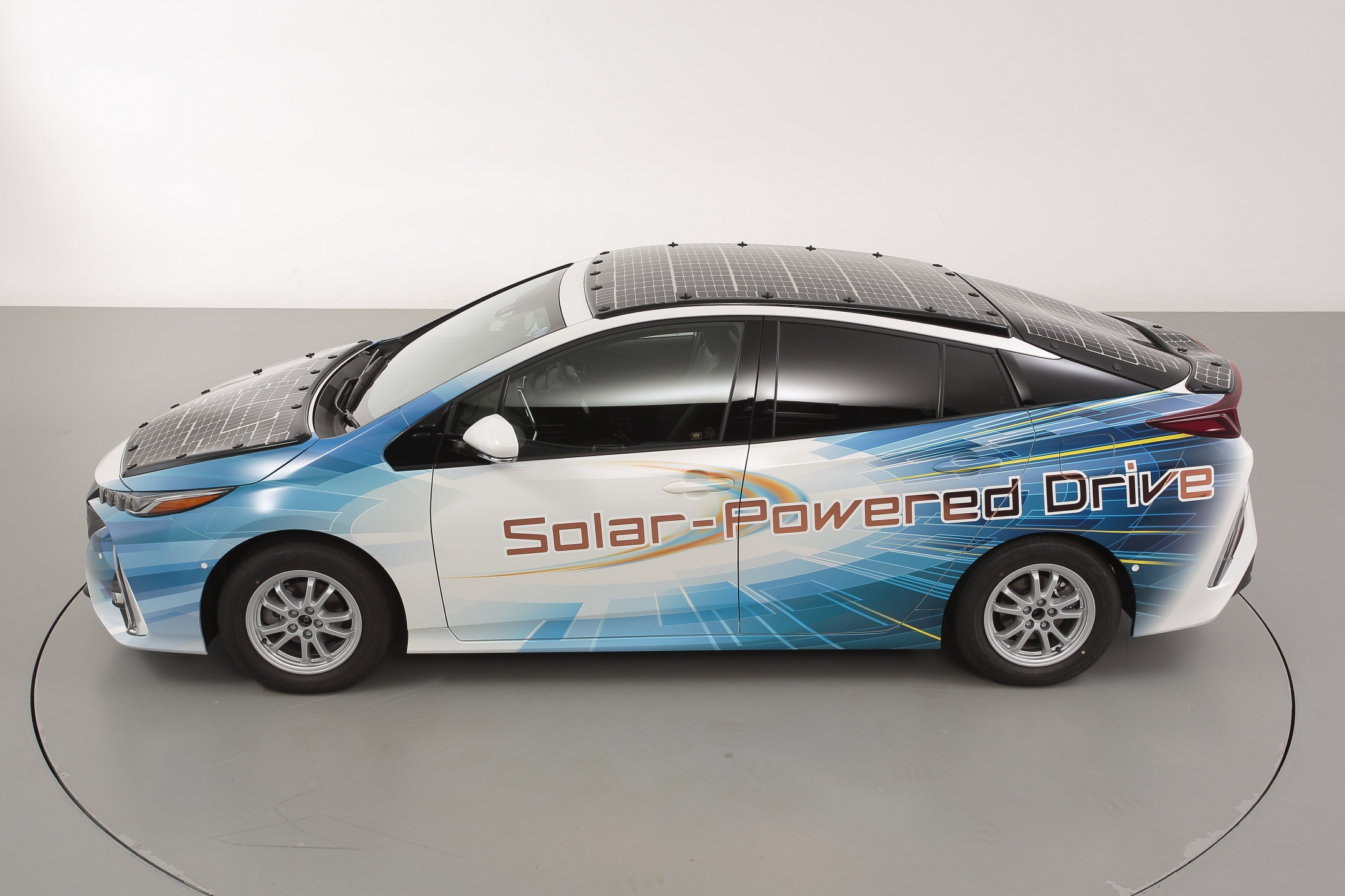 Toyota Prius met zonnepanelen: tot 56,3 kilometer per dag