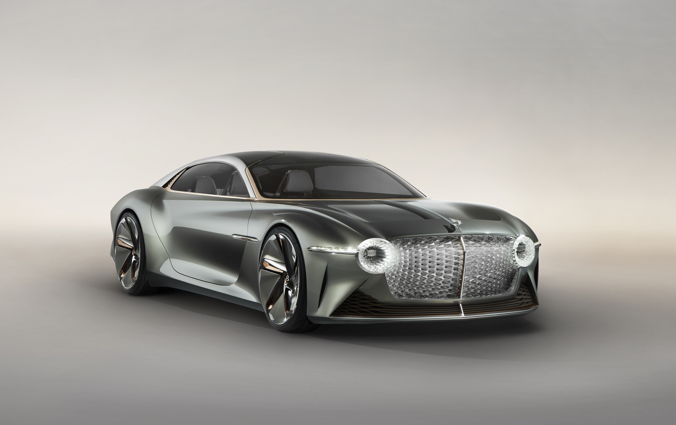 Bentley EXP 100 GT bekroont eeuwfeest