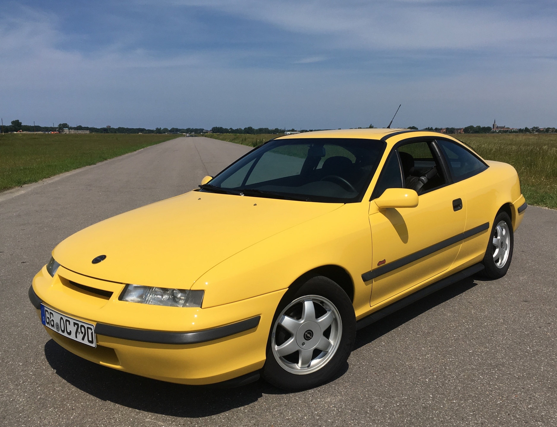 Rijden in vier Opel-klassiekers: Diplomat, GT, Ascona en Calibra