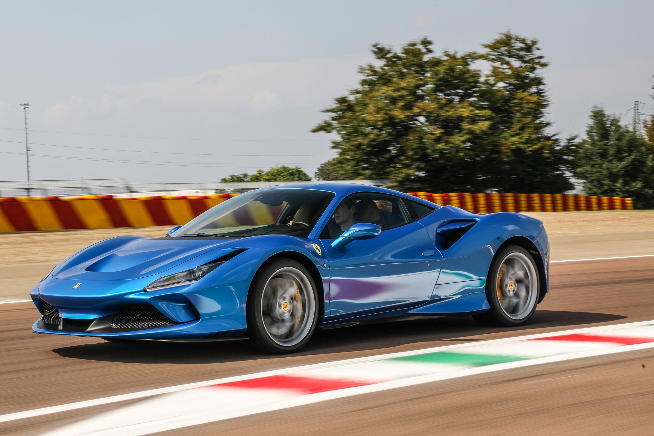 Prijslijst Ferrari F8 Tributo begint boven de drie ton