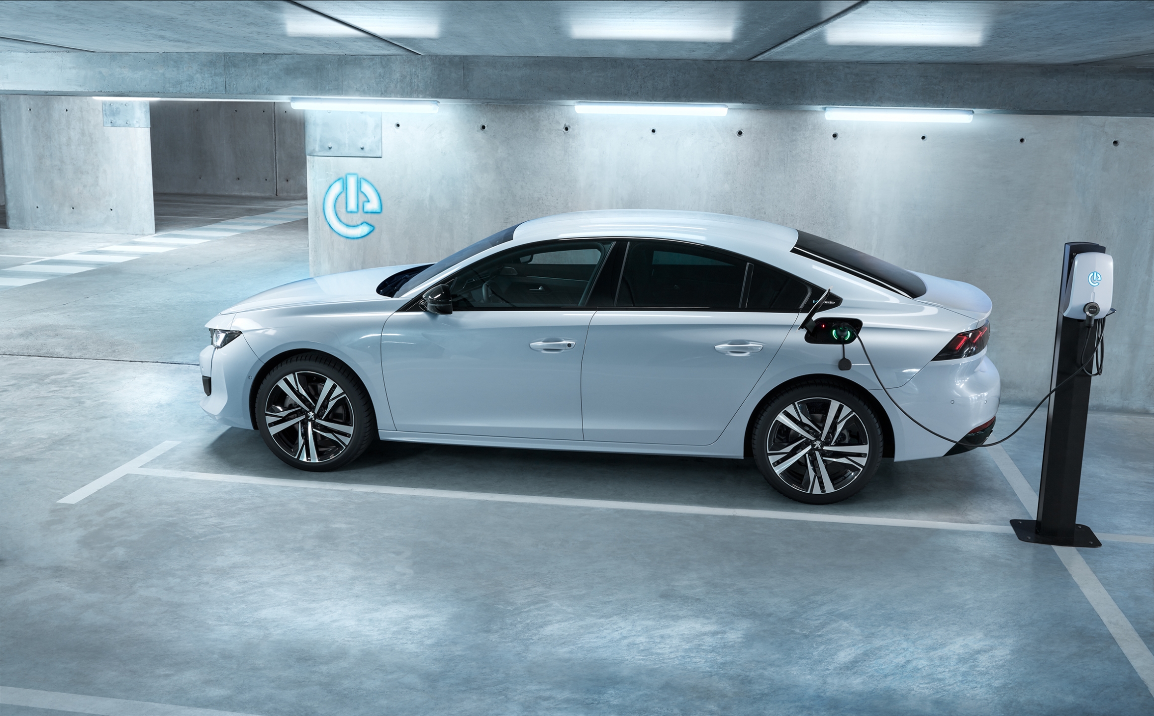 Dit kosten de Peugeot 508 en 3008 Hybrid