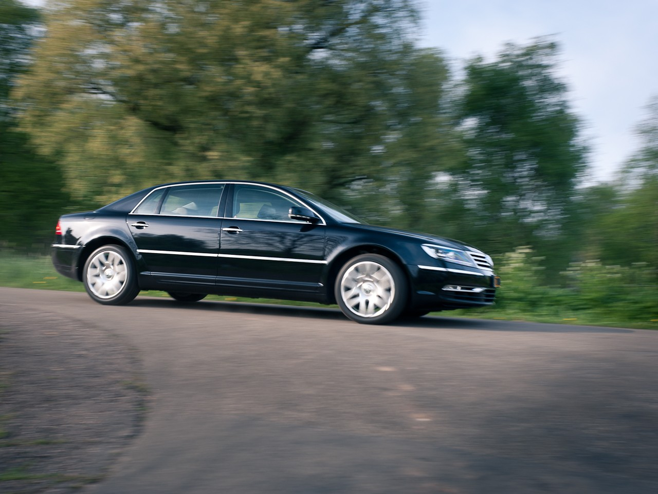 Elektrische Porsche Taycan nu al succesvoller dan beste Volkswagen ooit in 15 jaar