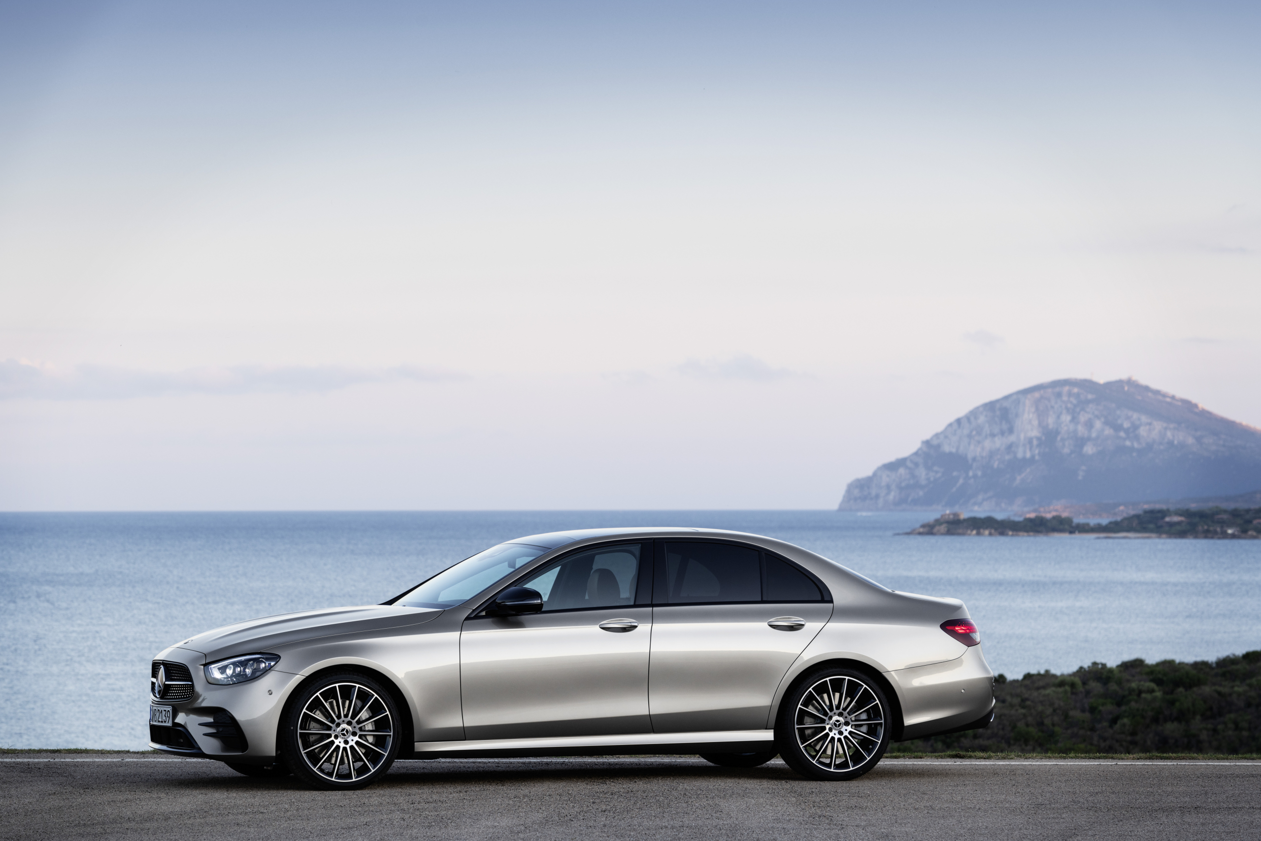 Vernieuwde Mercedes E-Klasse kost net geen 60.000 euro