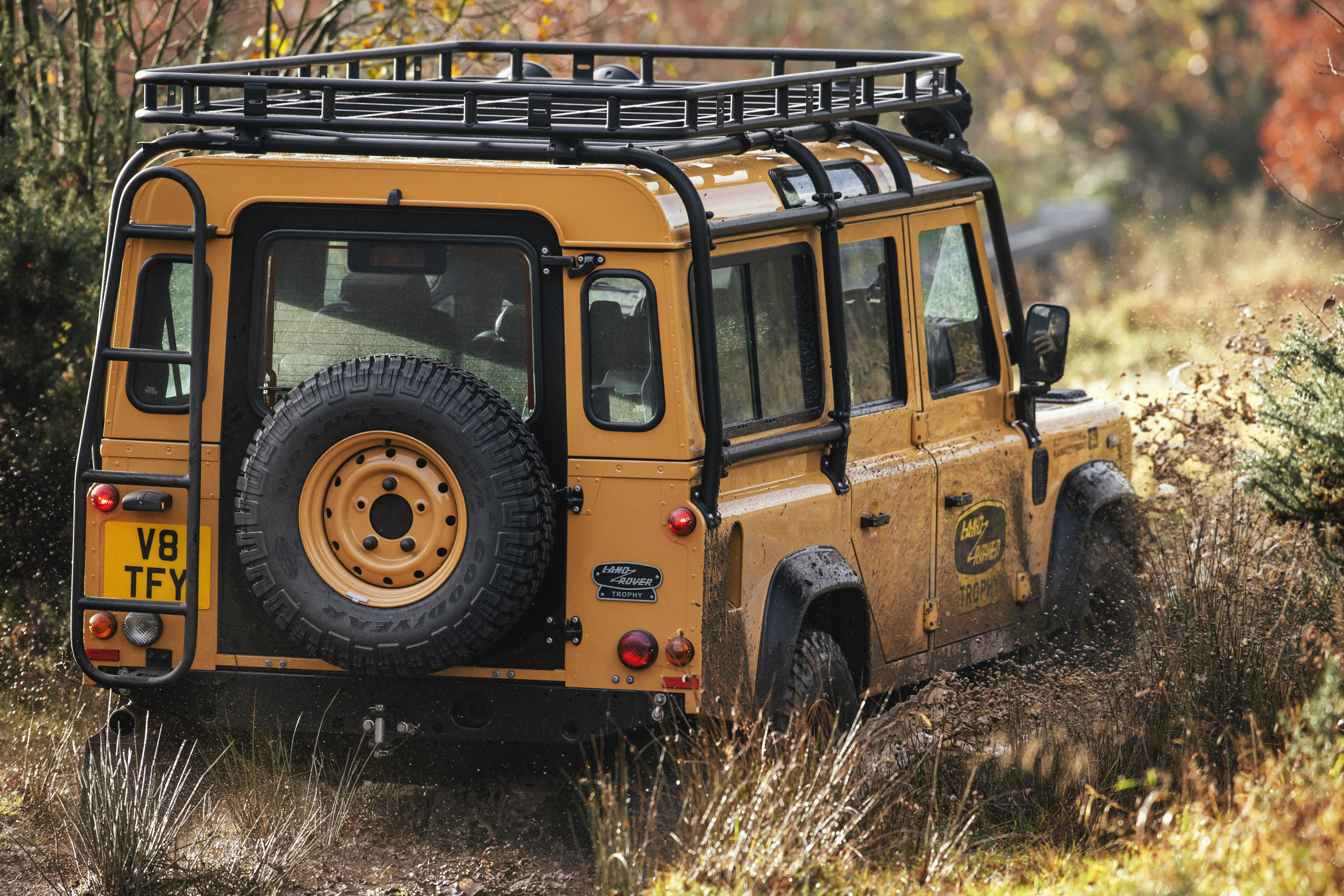 Oude Land Rover Defender kan geen afscheid nemen, gaat weer in productie