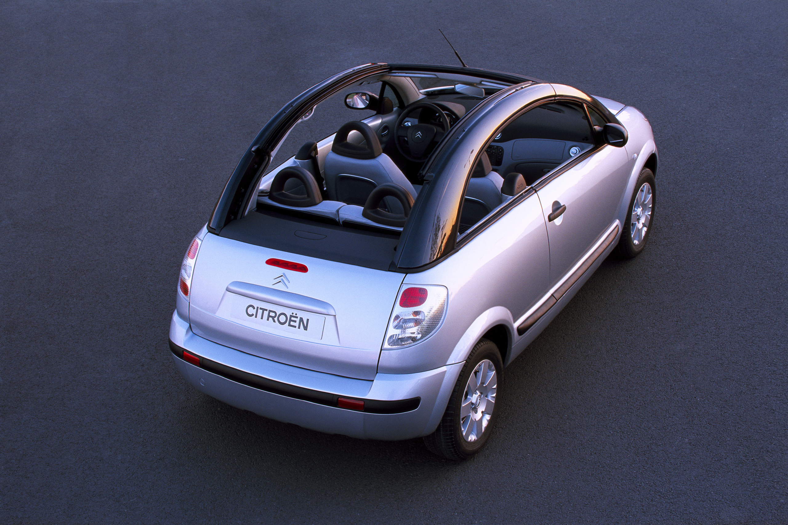 Hoe vervang je de meest legendarische en spotgoedkope Citroën ooit?