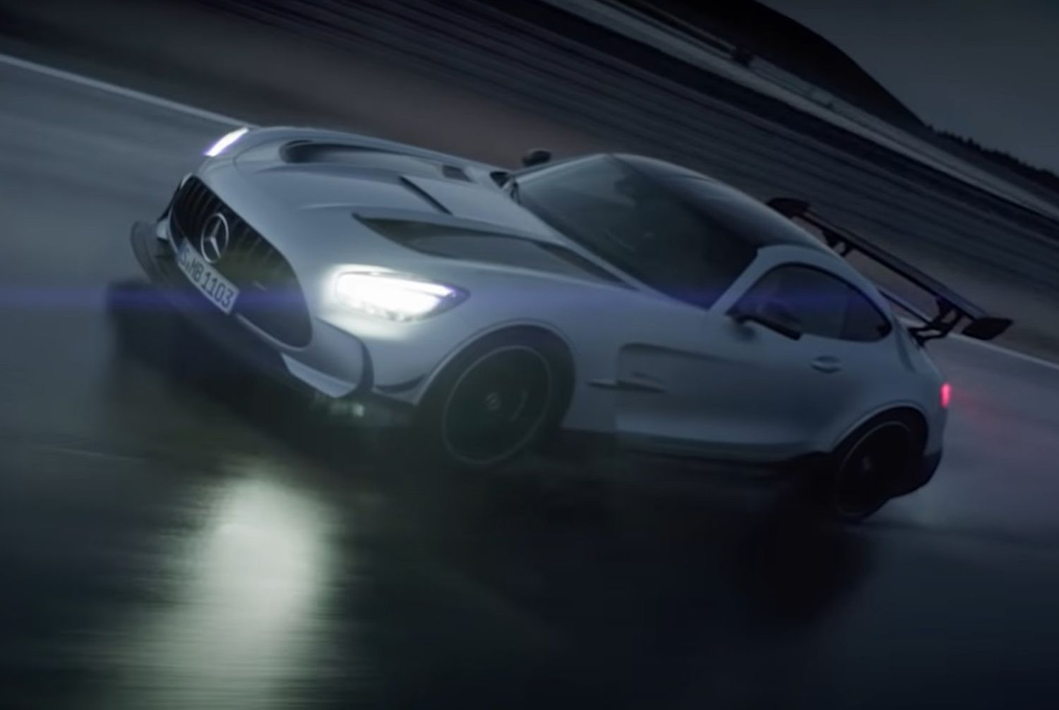 Die Mercedes-AMG GT Black Series kan er ook nog wel bij ...