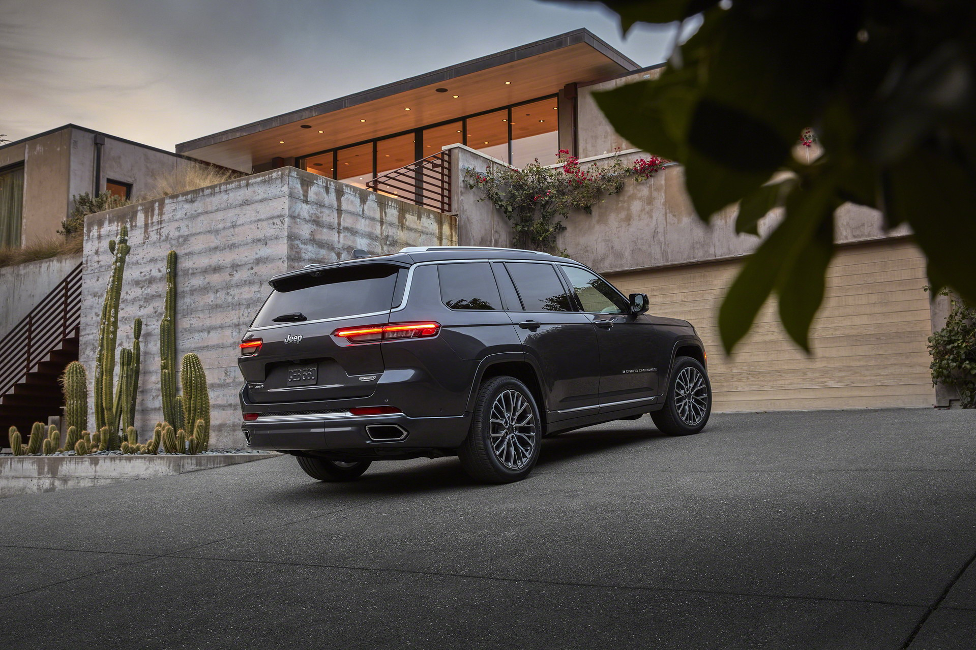 Na tien jaar is er eindelijk een nieuwe Jeep Grand Cherokee