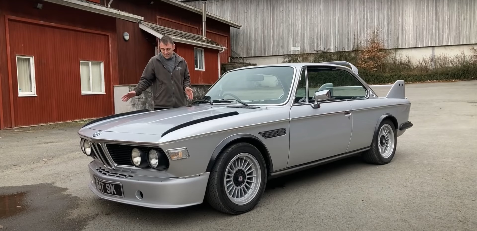 Autoliefhebbers vallen hier flauw van: een BMW 3.0 CSi met elektrische Tesla-aandrijving