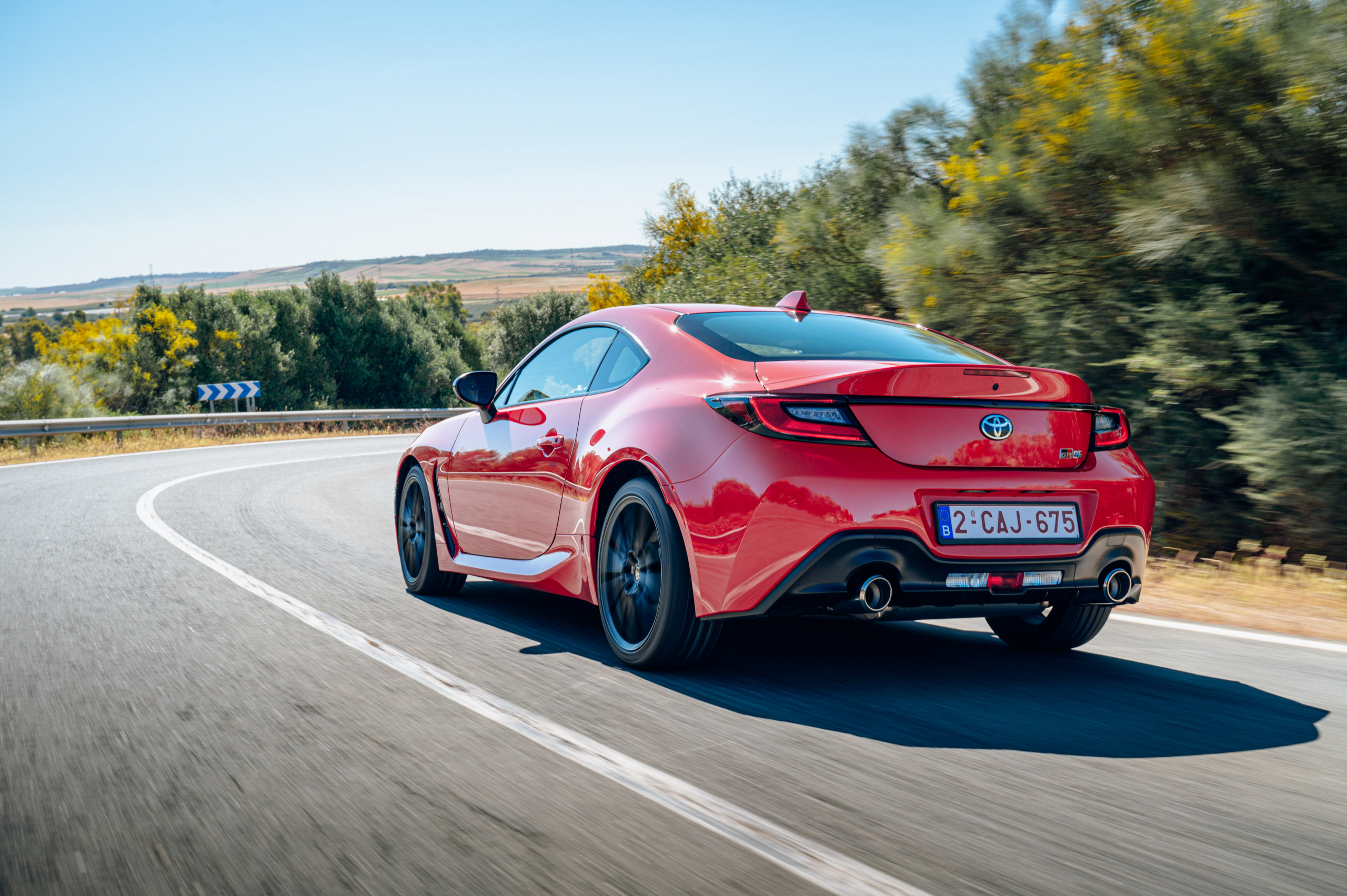 Toyota GR86 review - Snik! De perfecte betaalbare sportauto is bij ons niet betaalbaar