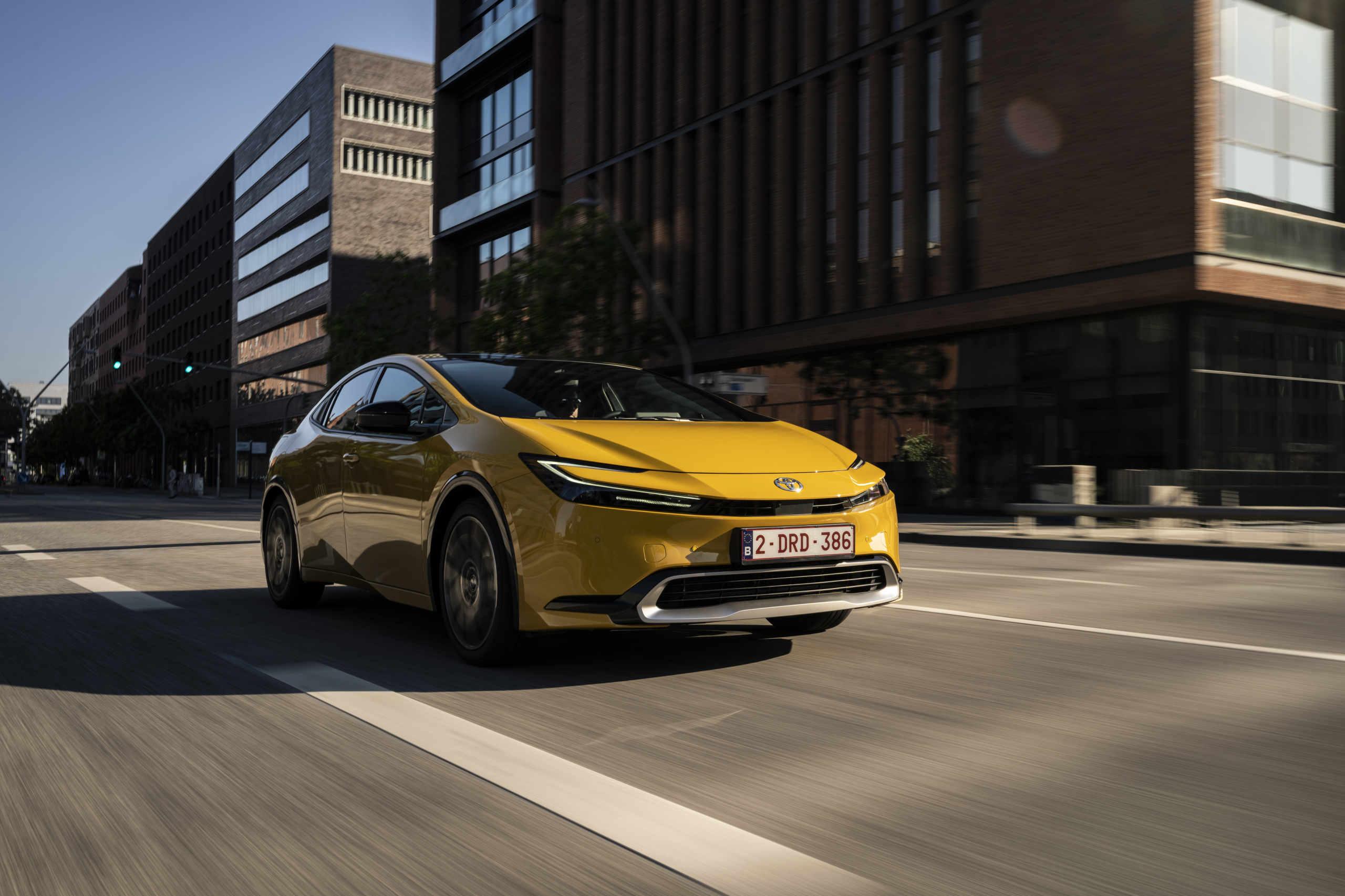 Toyota Prius (2023) -  van grijze muis tot power-hybride