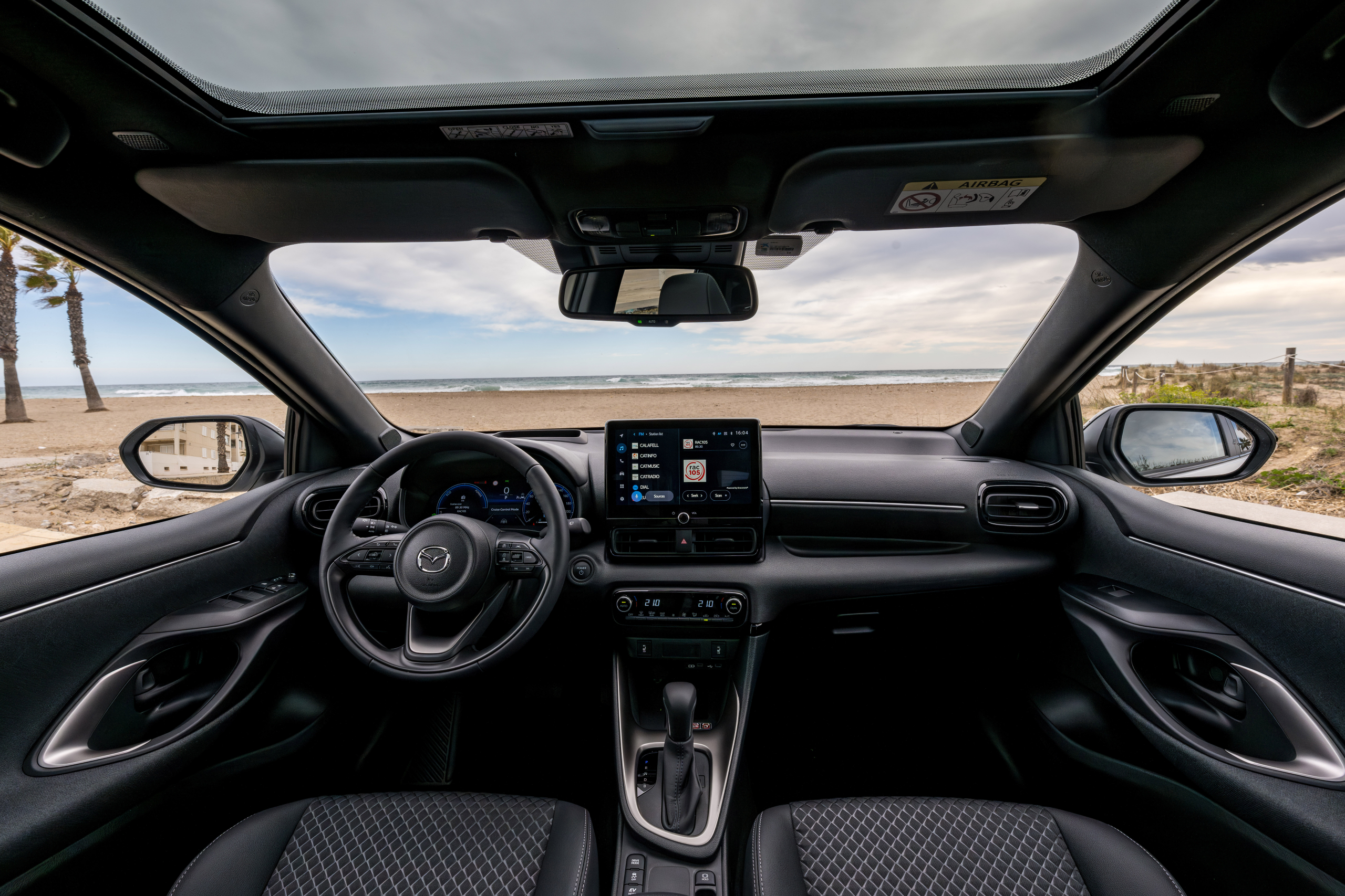 Japanse hybride auto is plotseling spotgoedkoop (en het is geen Toyota)