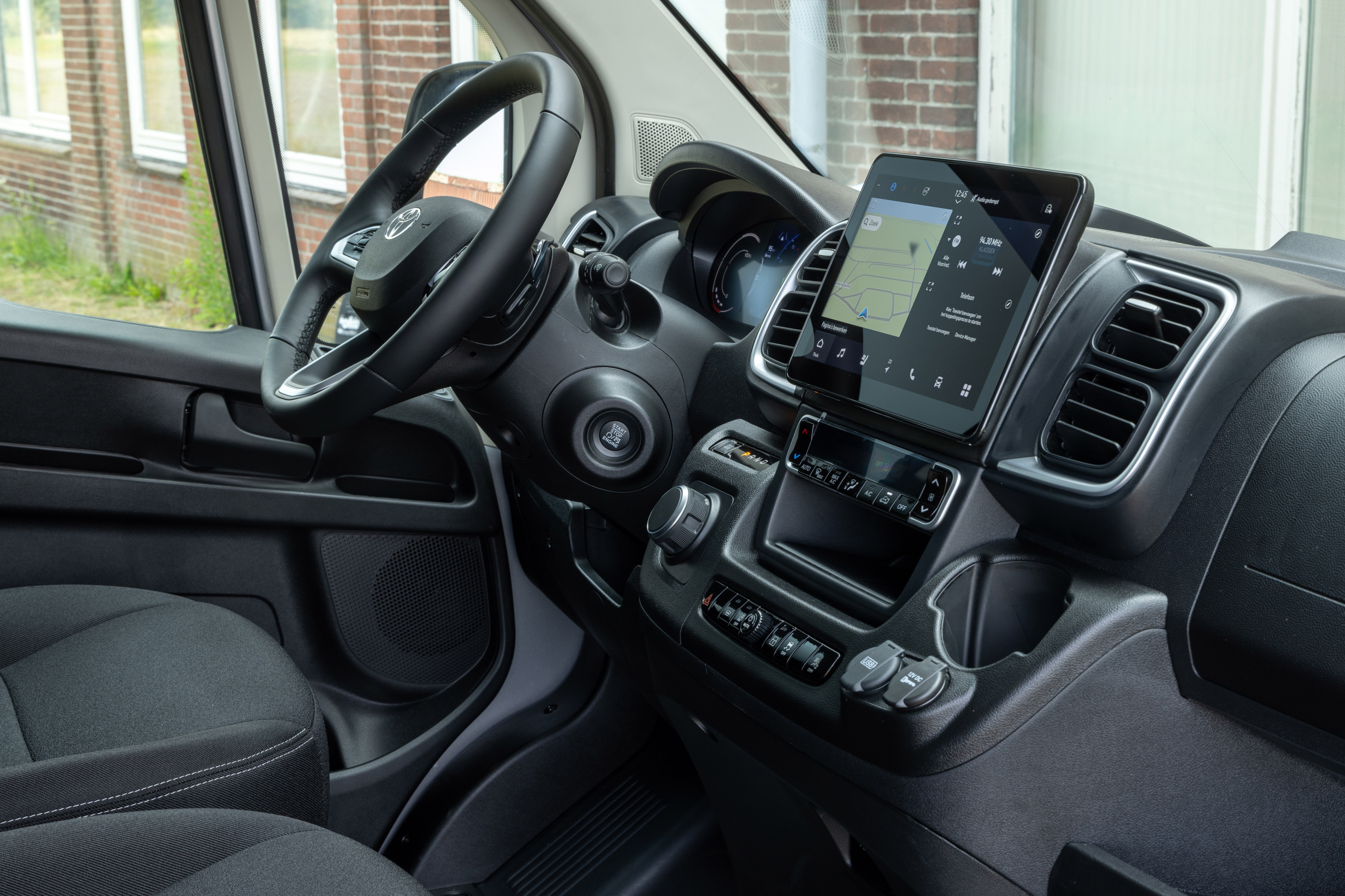 Review Toyota Proace Max (2025): nu hoeft Toyota nooit meer ‘nee’ te verkopen