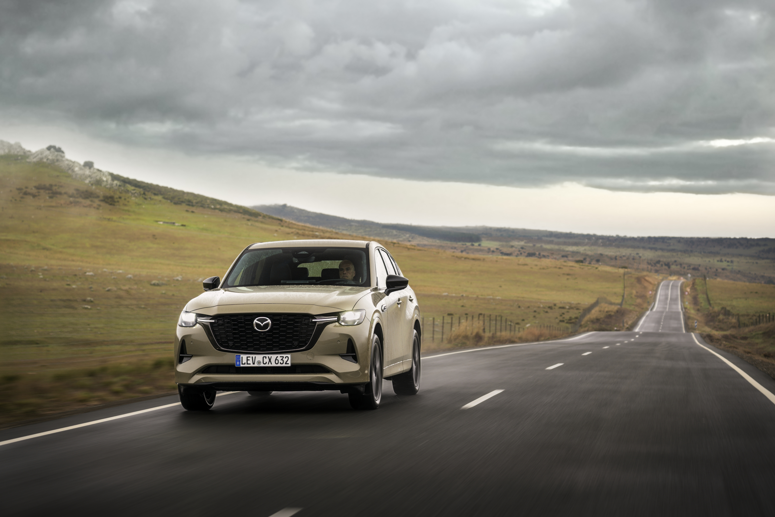 TEST Mazda CX-60 - hoe zachte heelmeesters kinderziekten lieten genezen