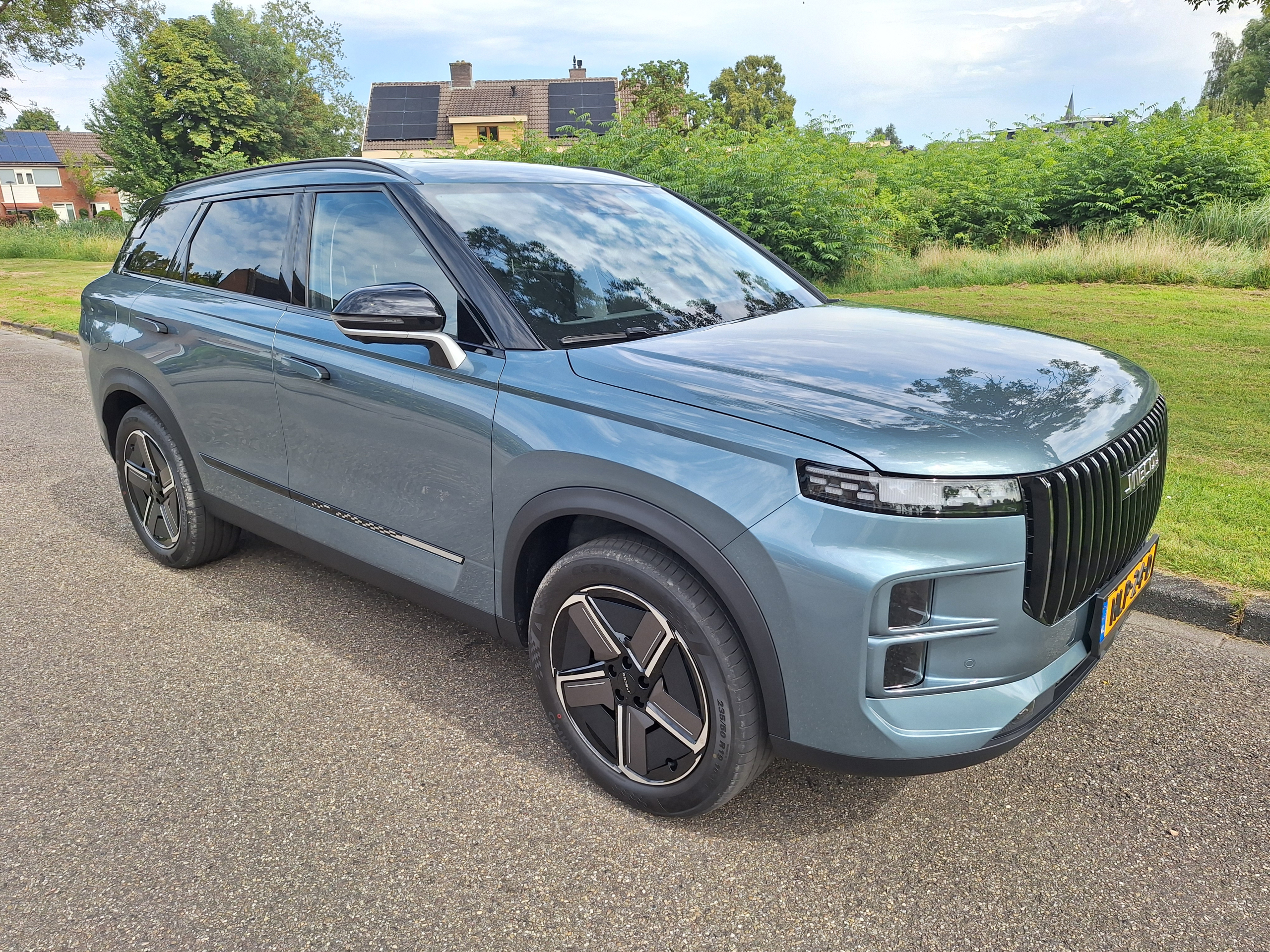 Britten vallen massaal in katzwijm voor Chinese auto's, regering wil ingrijpen