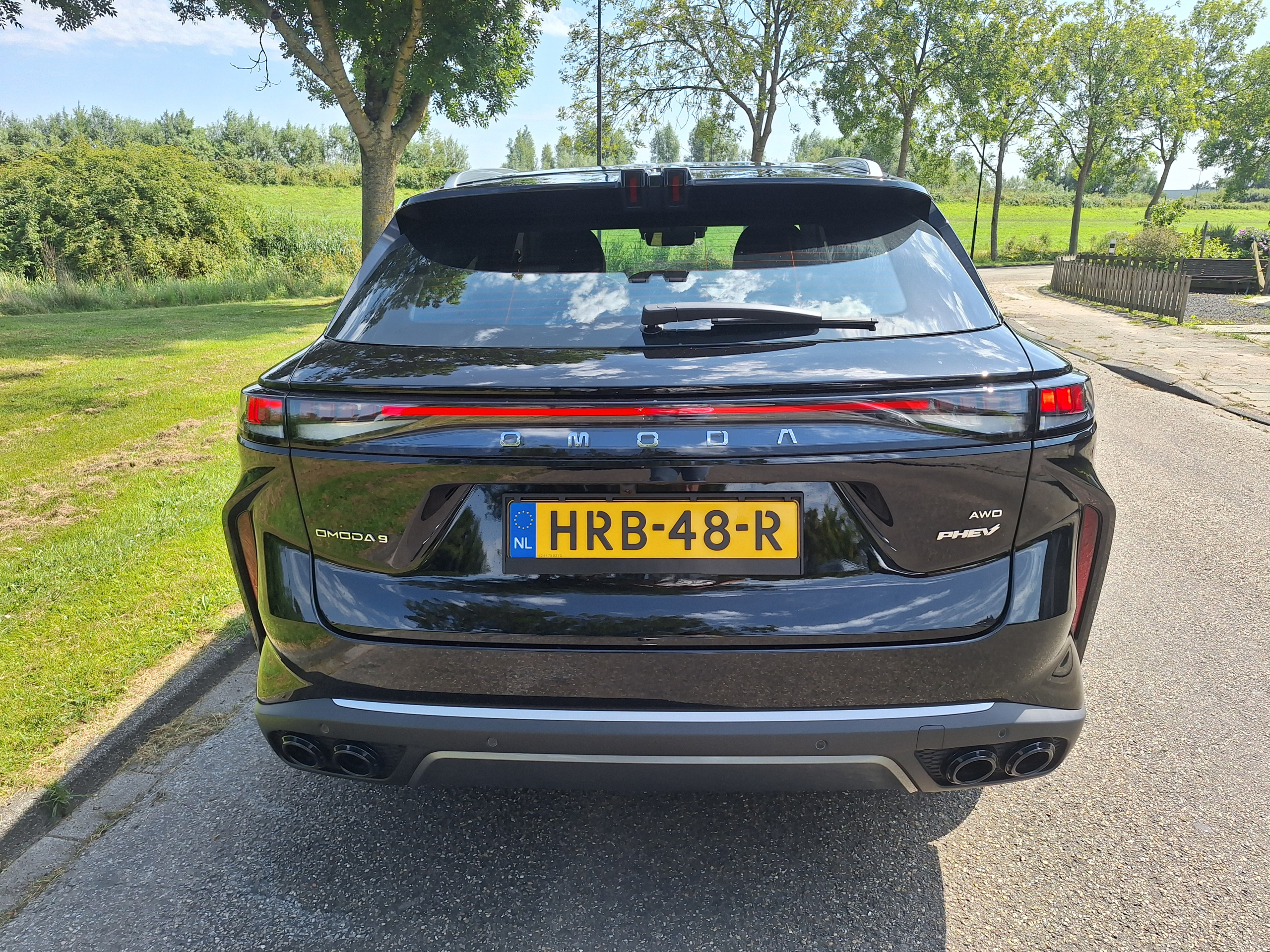 Omoda 9 review: waag het niet om ergens anders dan recht vooruit te kijken