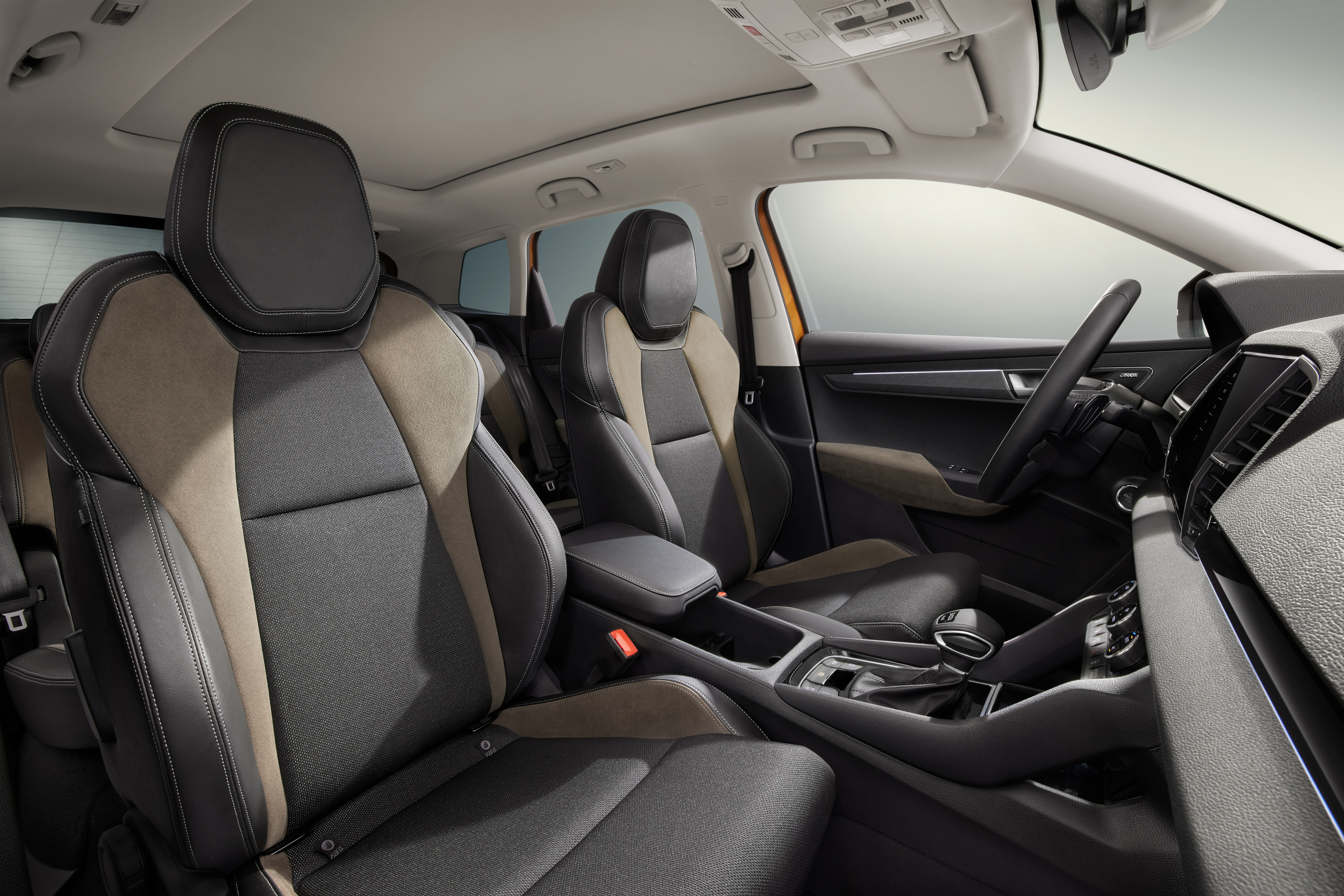 In de vernieuwde Skoda Karoq zit je op plastic flessen