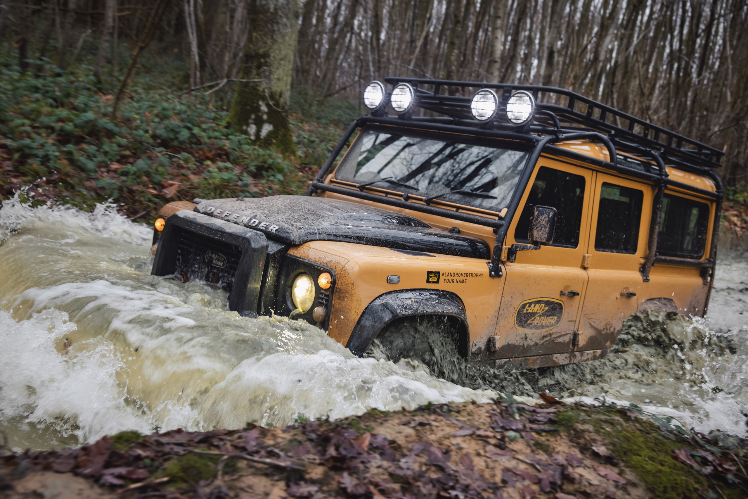 Oude Land Rover Defender kan geen afscheid nemen, gaat weer in productie