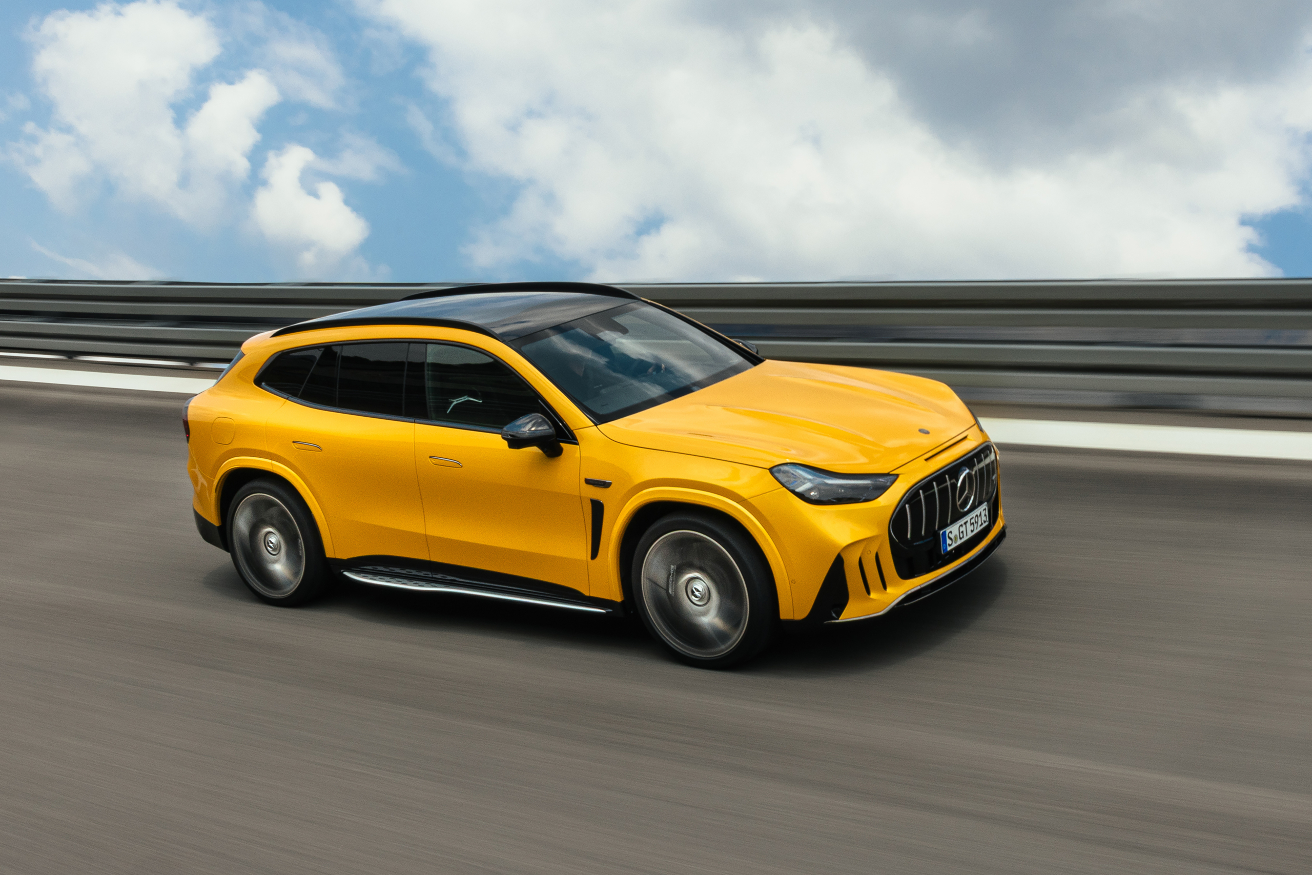 AMG geeft toe dat het de honger naar V8's onderschatte, maar komt met knotsgekke EV