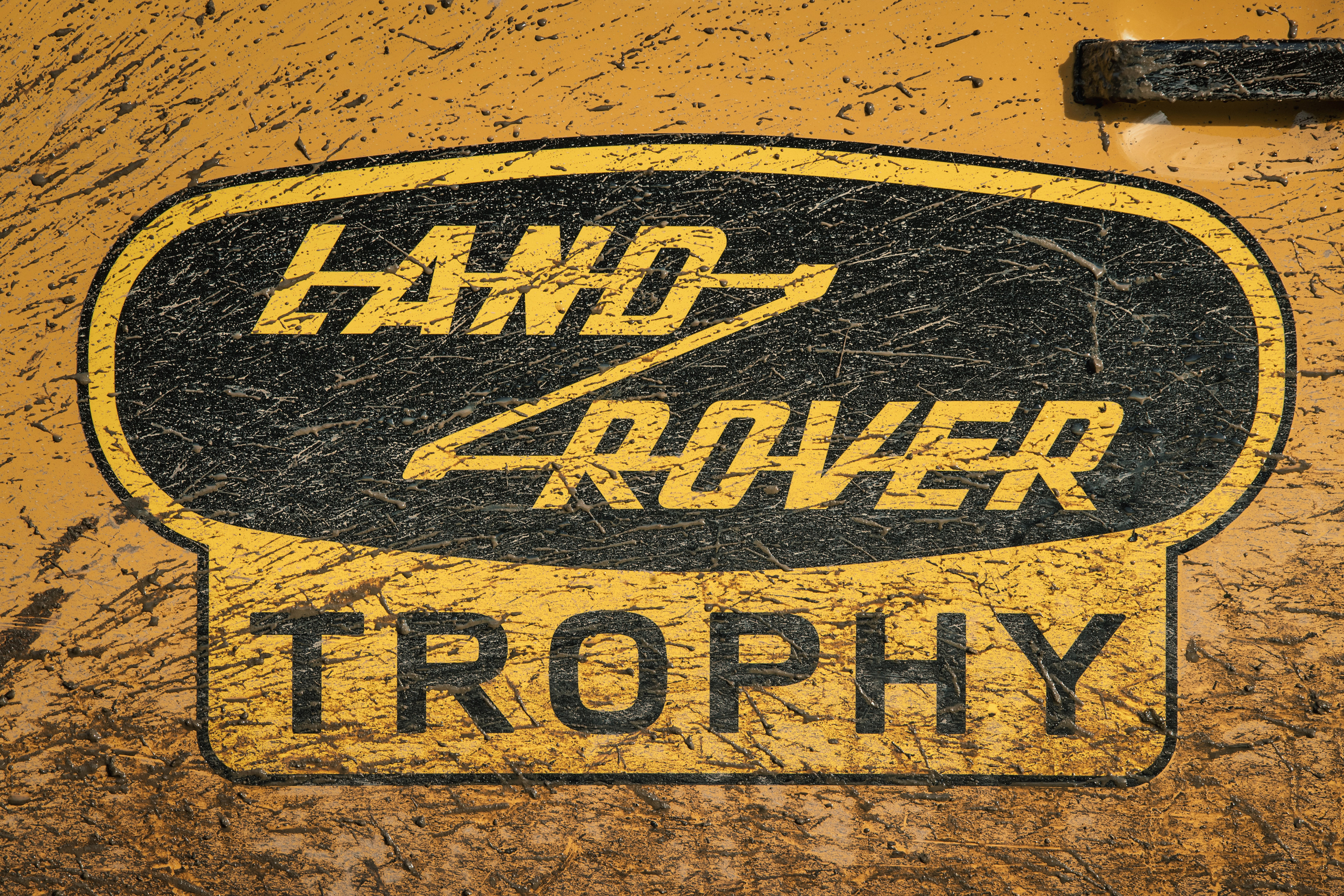 Oude Land Rover Defender kan geen afscheid nemen, gaat weer in productie