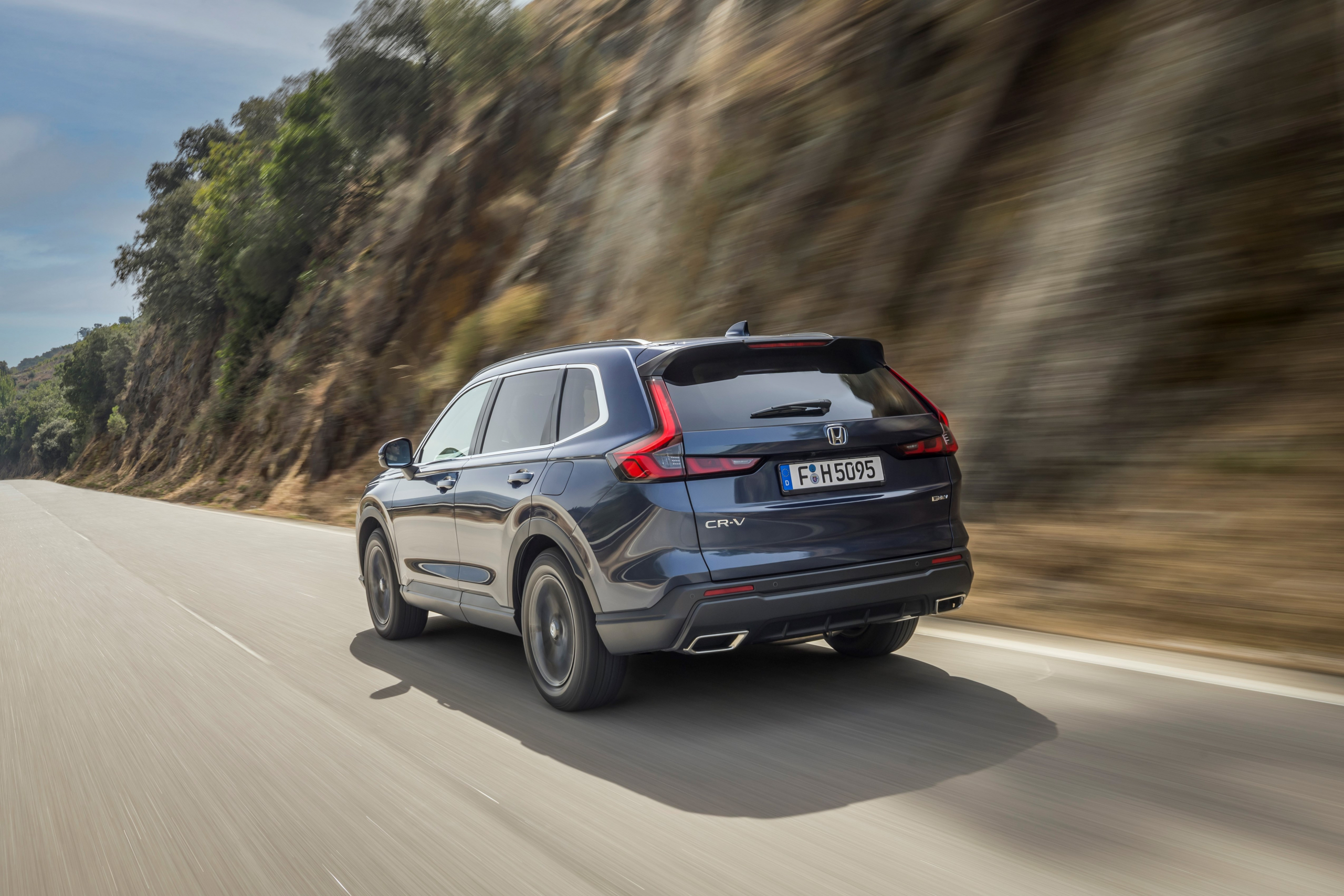 Review: Honda CR-V (2023) heeft het hoog in de bol