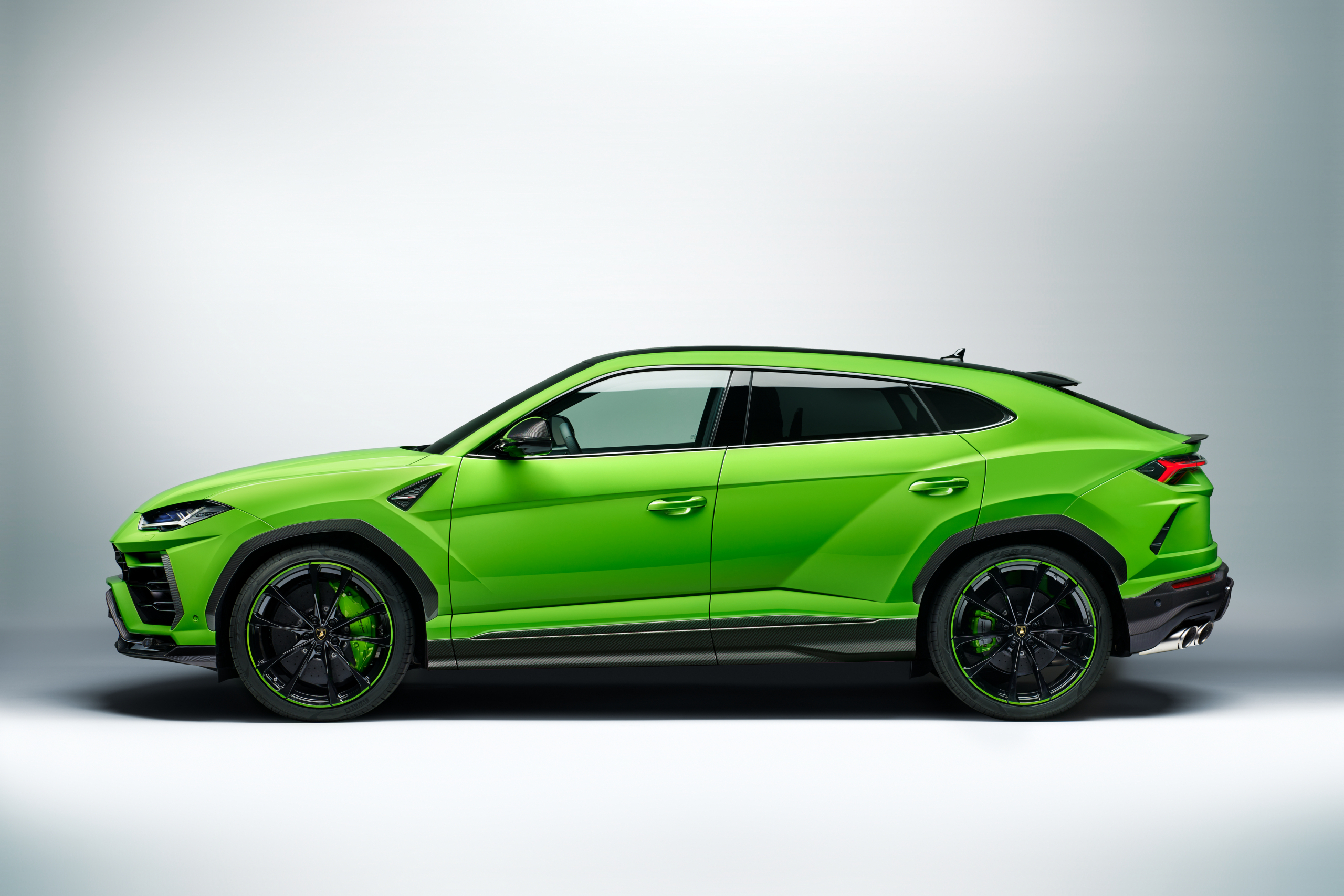 Laatste grote sportwagenmerk capituleert voor de SUV