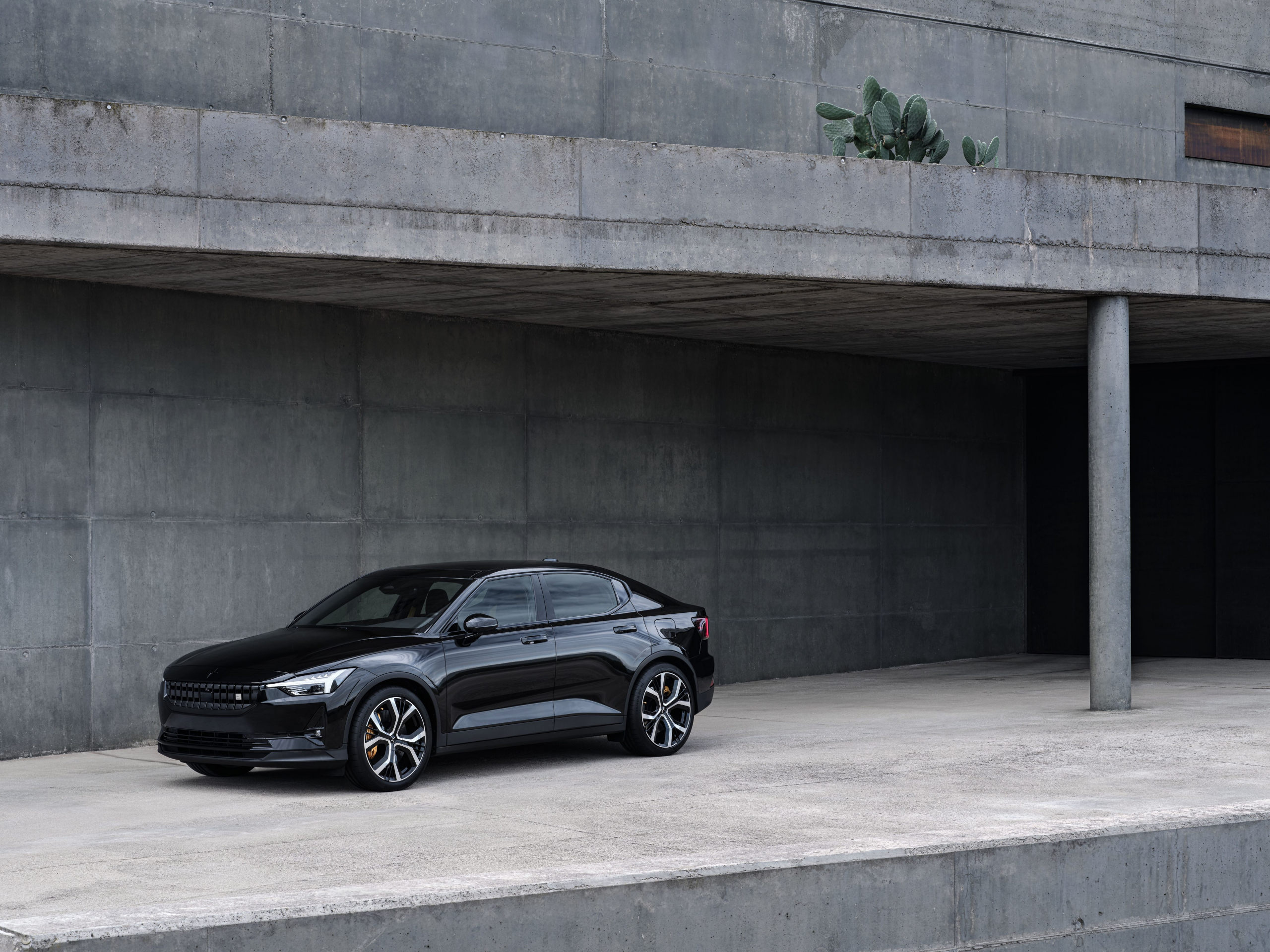 Waarom je in de goedkoopste Polestar 2 nu sneller bent en verder komt