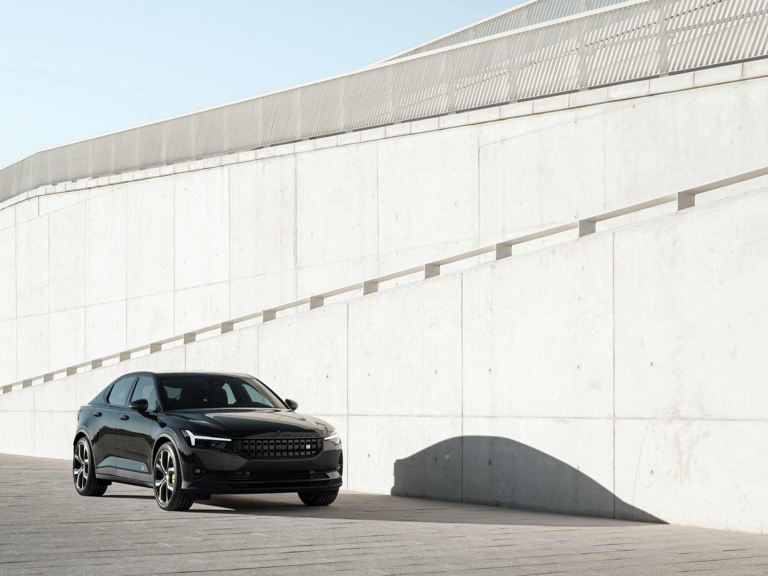 Waarom je in de goedkoopste Polestar 2 nu sneller bent en verder komt