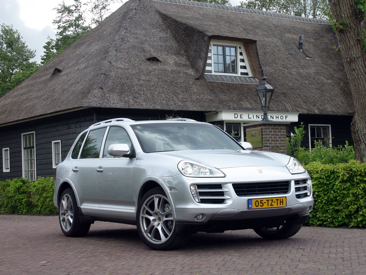 Elektrische Porsche Taycan nu al succesvoller dan beste Volkswagen ooit in 15 jaar