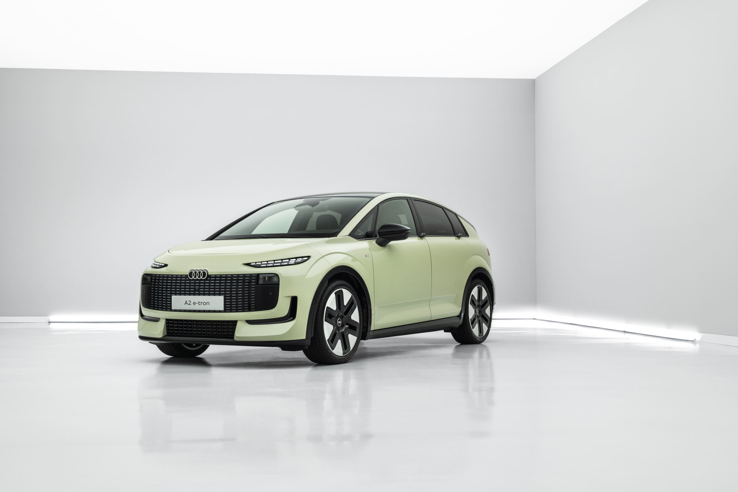 De zuinigste Audi A2 E-Tron is 6465 euro duurder dan het basismodel