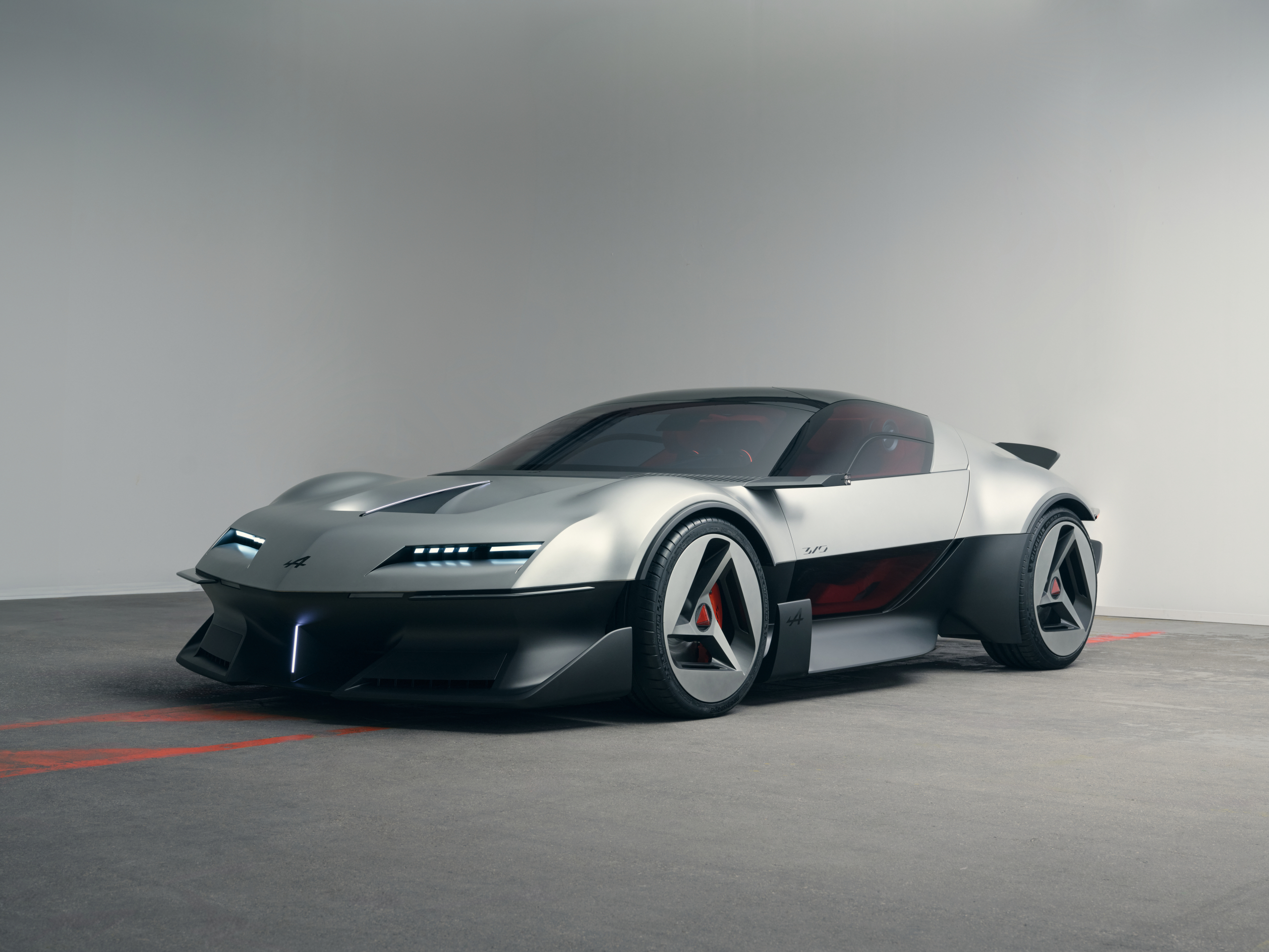 Voordat Ferrari een volgende elektrische auto ontwerpt, moet het even met dit merk bellen