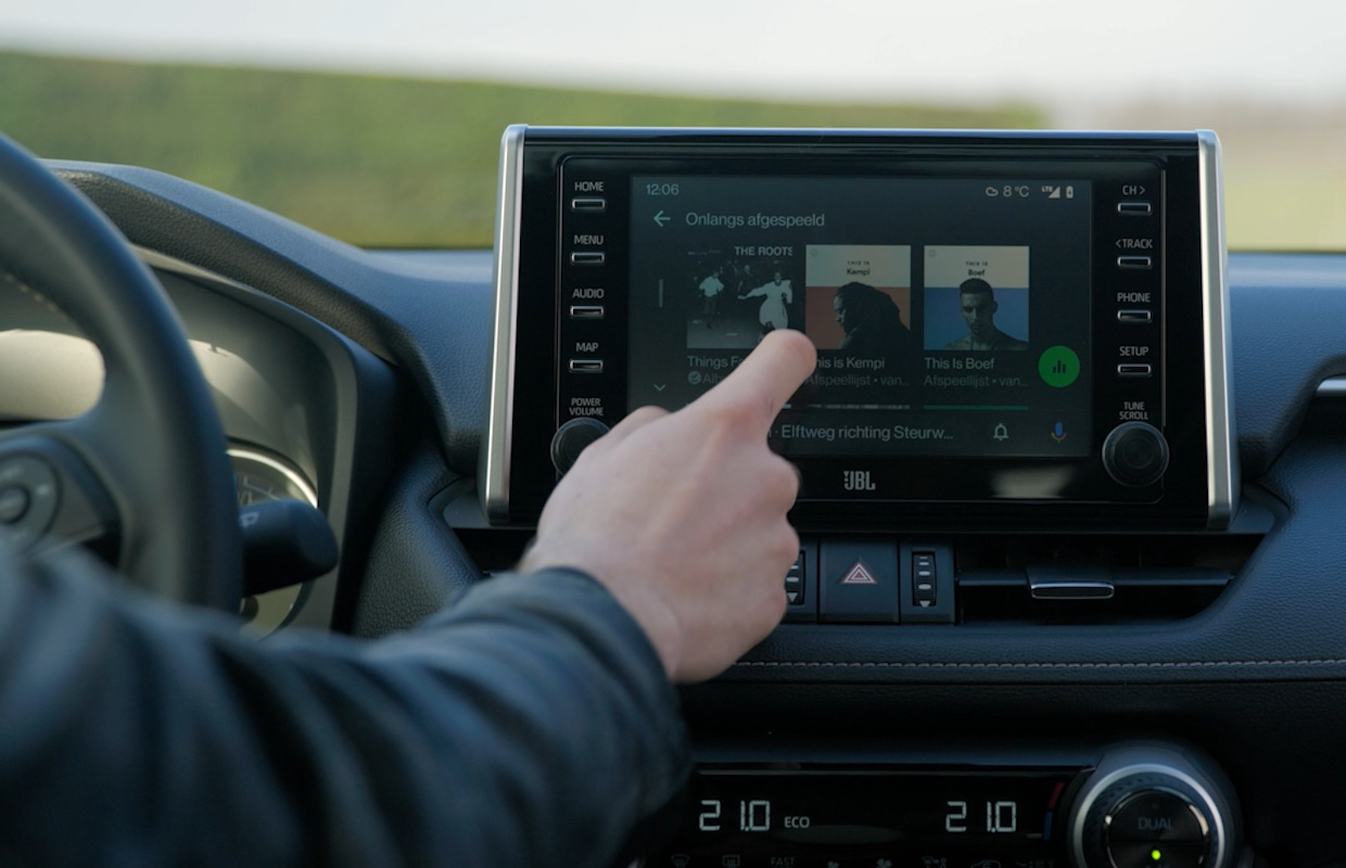 Heb je een van deze telefoons, dan werkt Android Auto in je auto straks niet meer