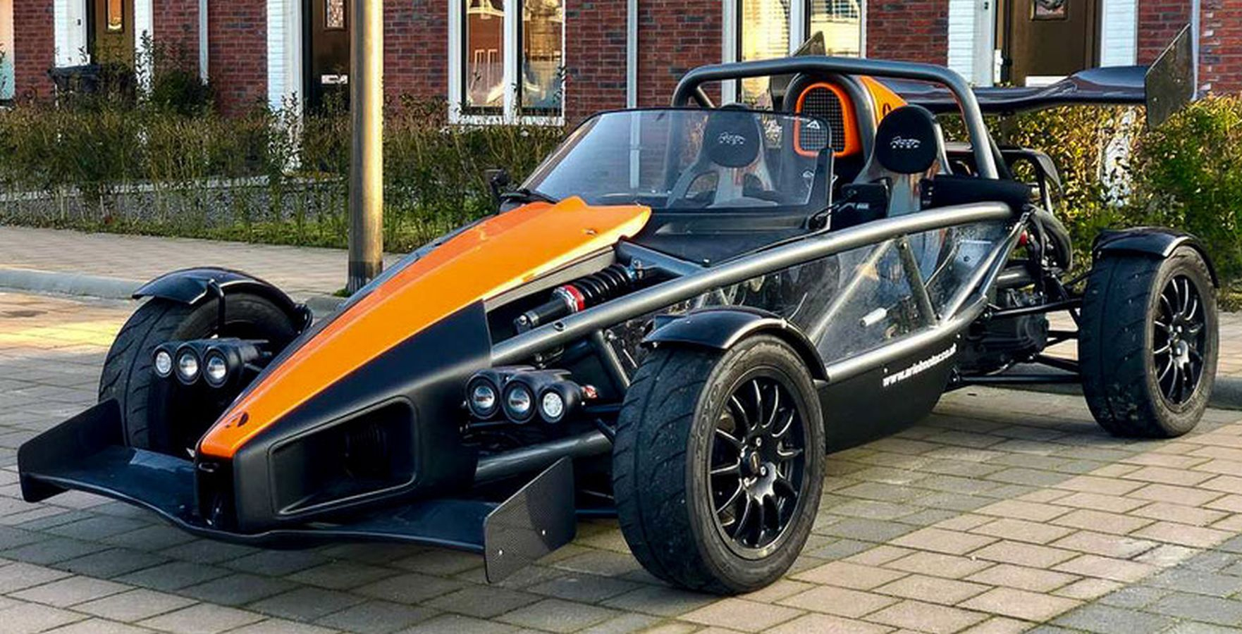 Chinees restaurant in Helmond bezorgt maaltijden met Ariel Atom