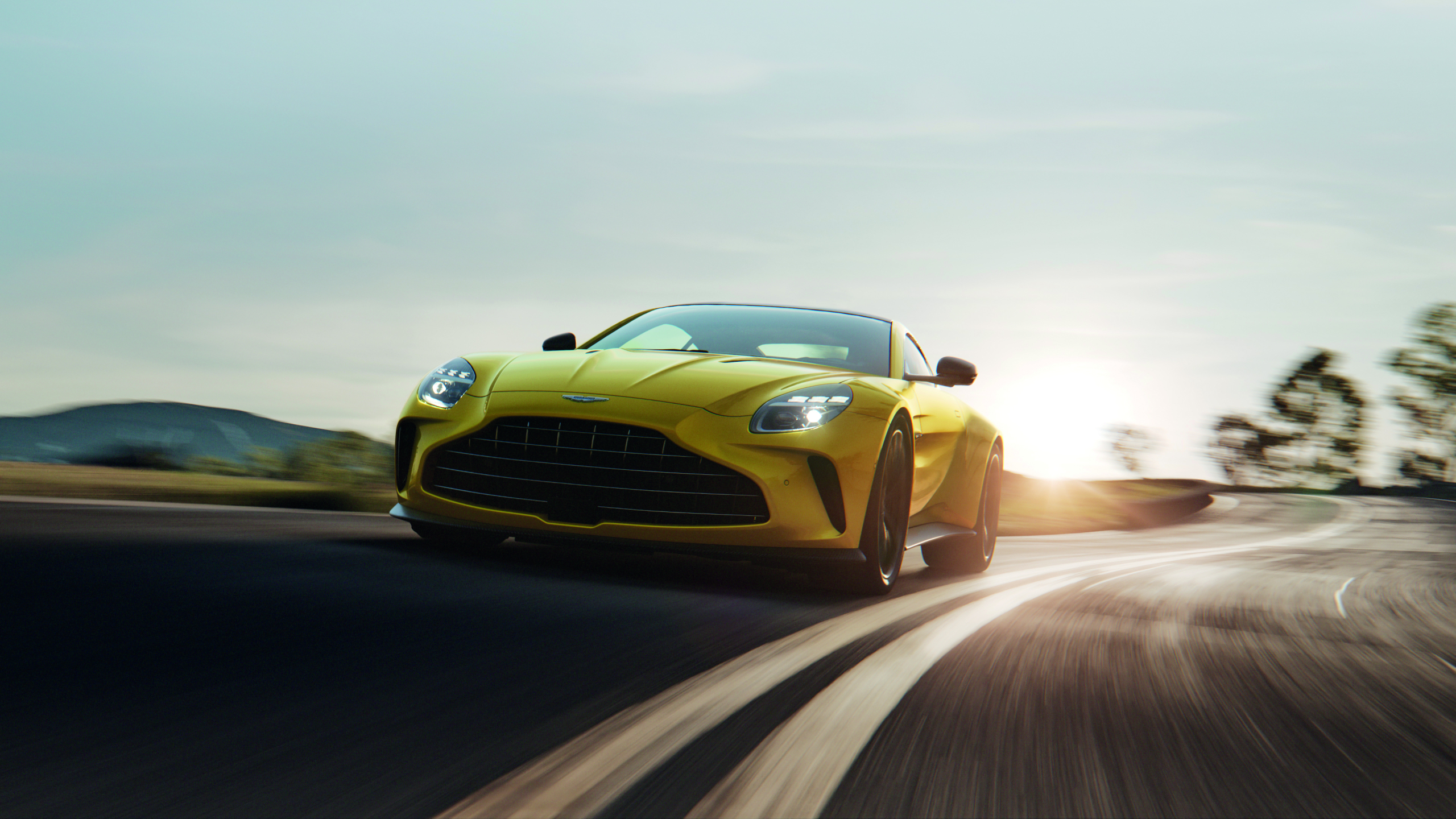 Nieuwe Aston Martin Vantage (2024) is op-en-top Brits, behalve de motor ...